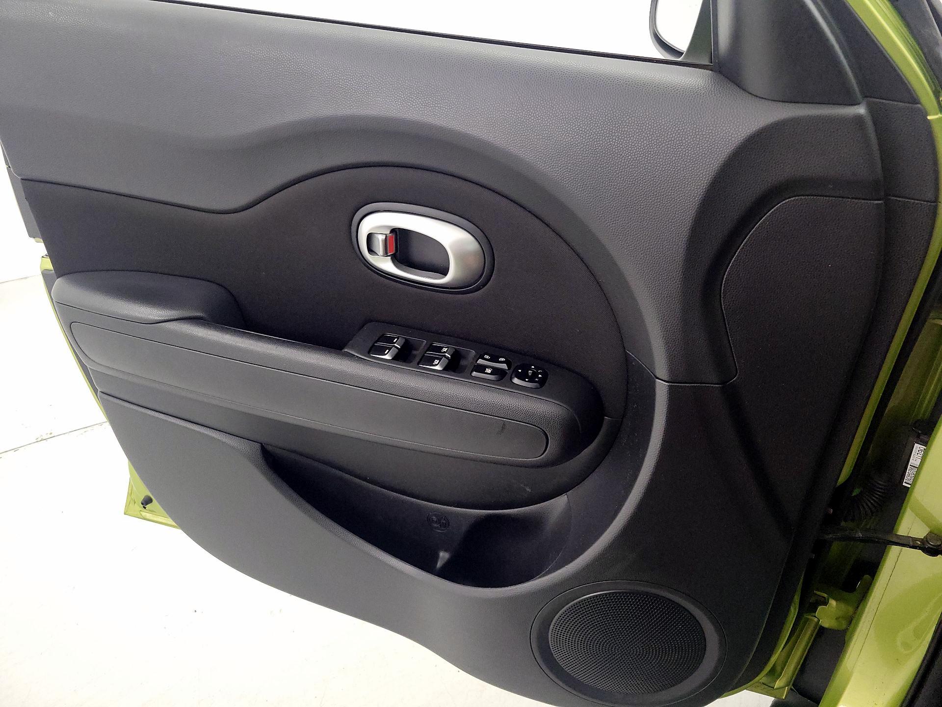 Thumbnail: 2018 Kia Soul - 12