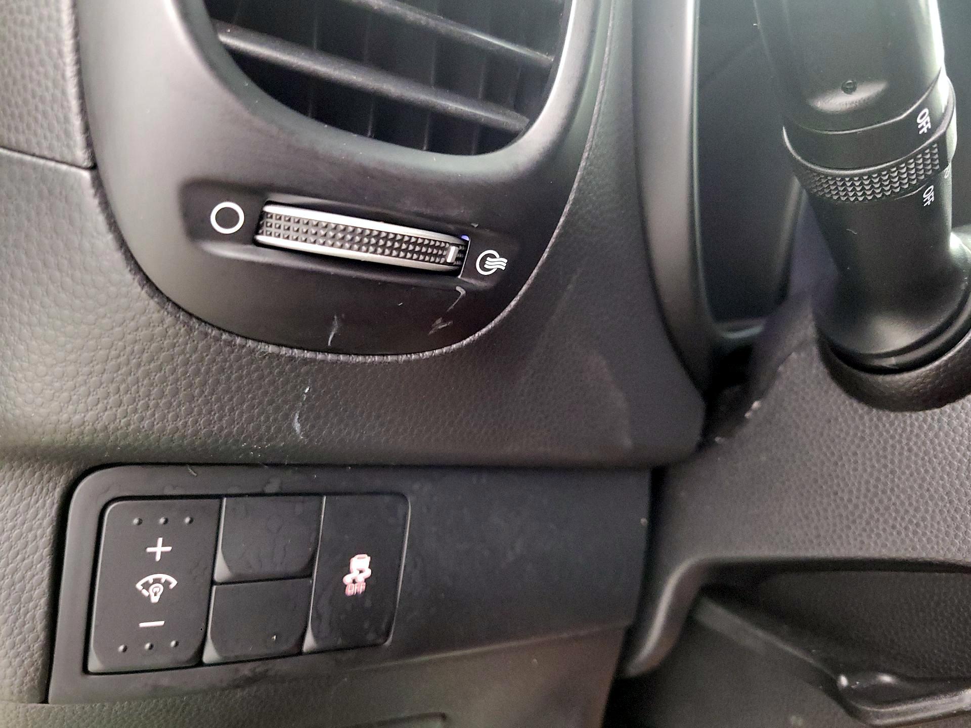 Thumbnail: 2018 Kia Soul - 13