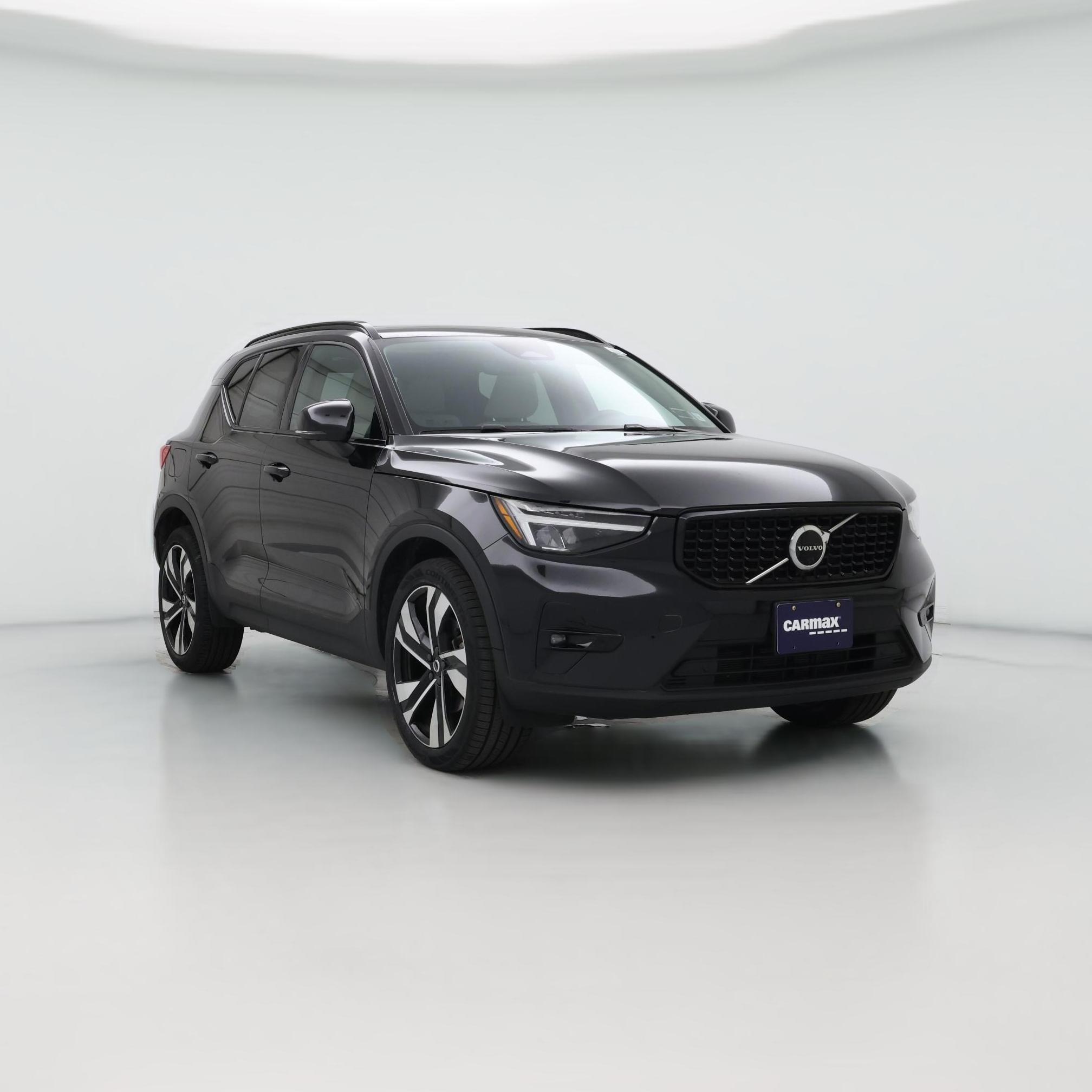 Thumbnail: 2023 Volvo XC40 - 1