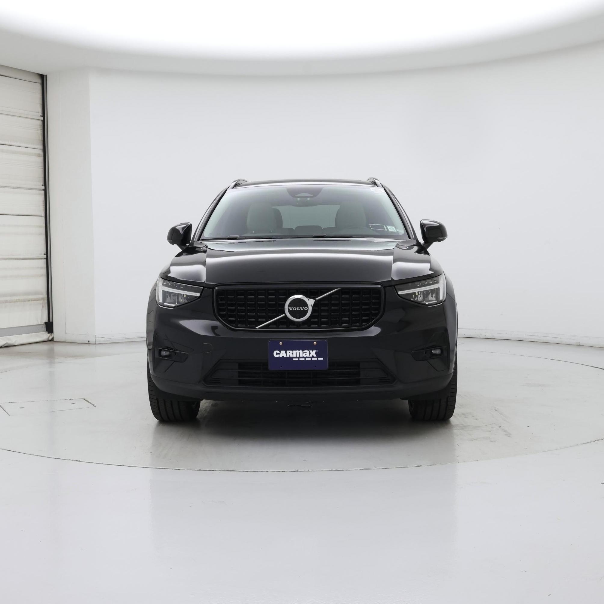 Thumbnail: 2023 Volvo XC40 - 5