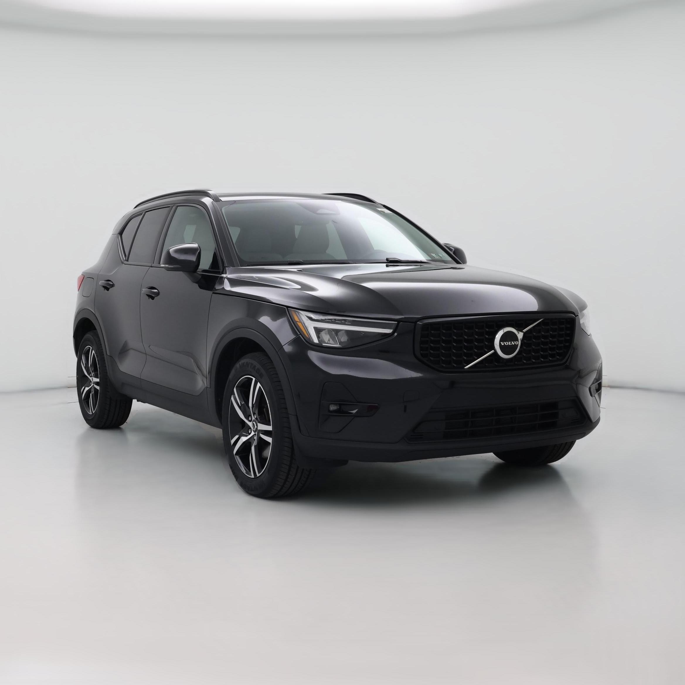 Thumbnail: 2023 Volvo XC40 - 1
