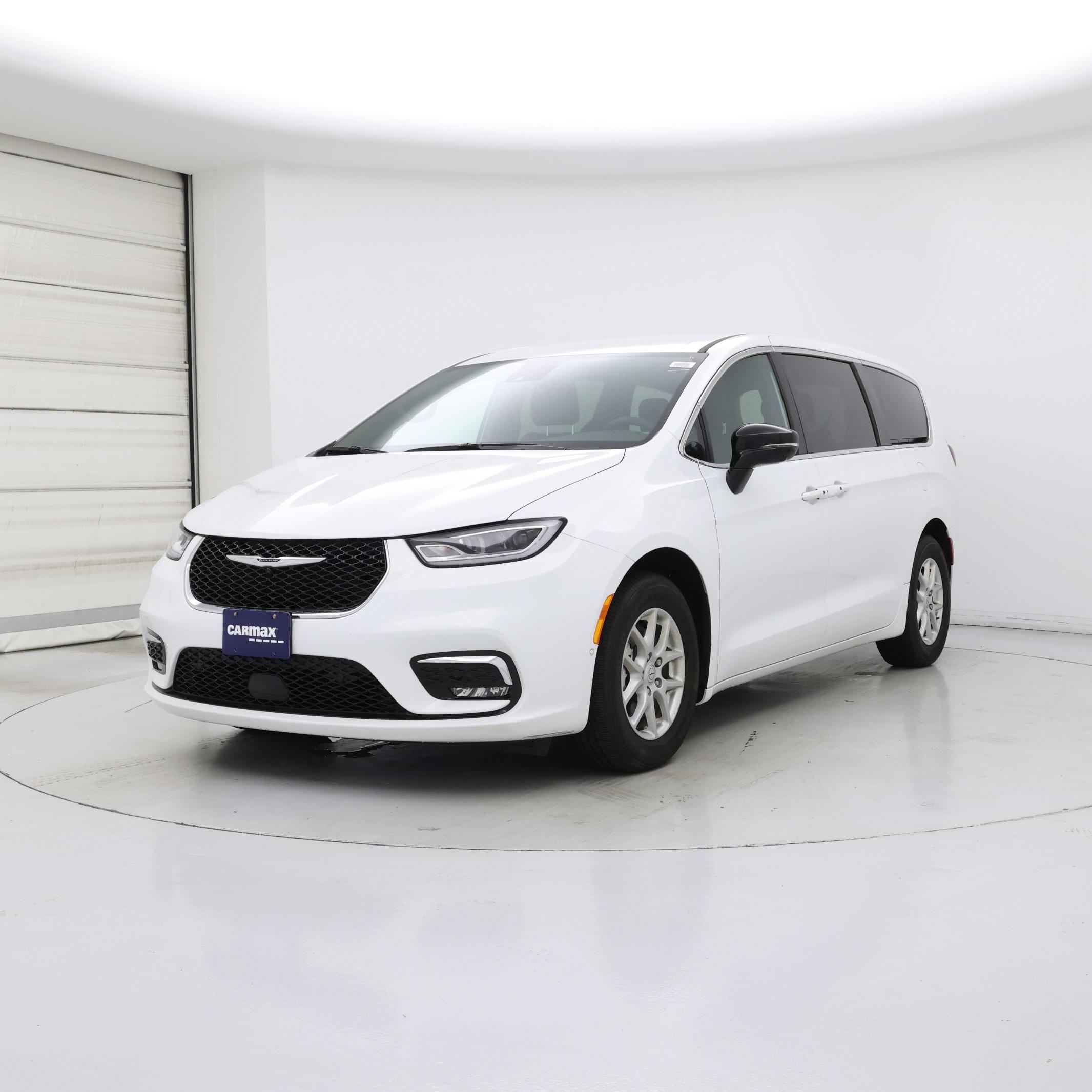 Thumbnail: 2025 Chrysler Pacifica - 4