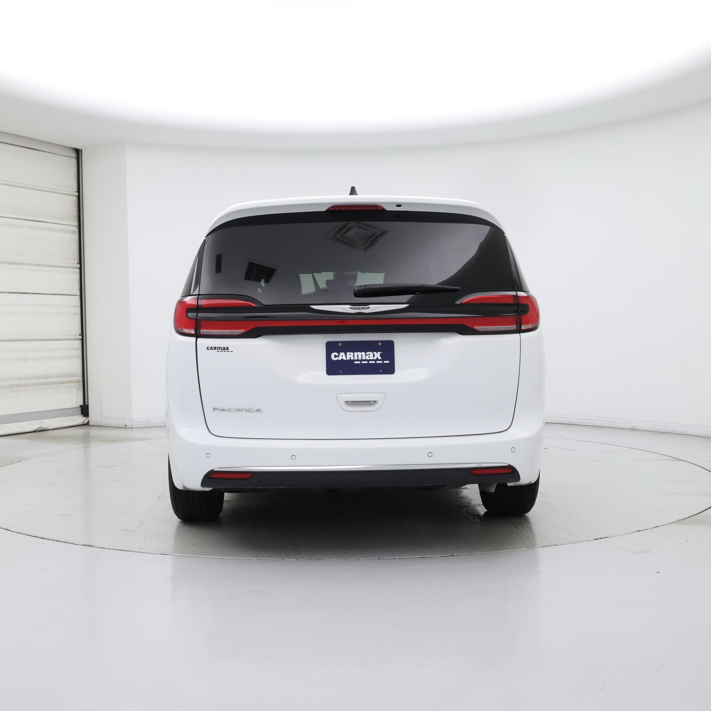 Thumbnail: 2025 Chrysler Pacifica - 6