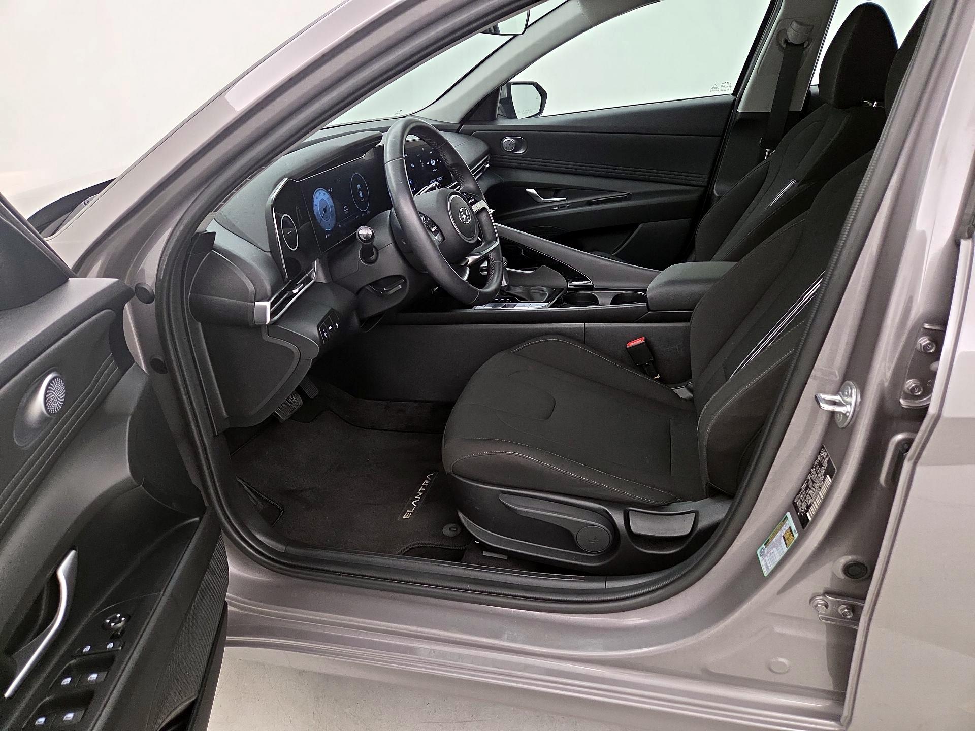 Thumbnail: 2023 Hyundai Elantra - 11