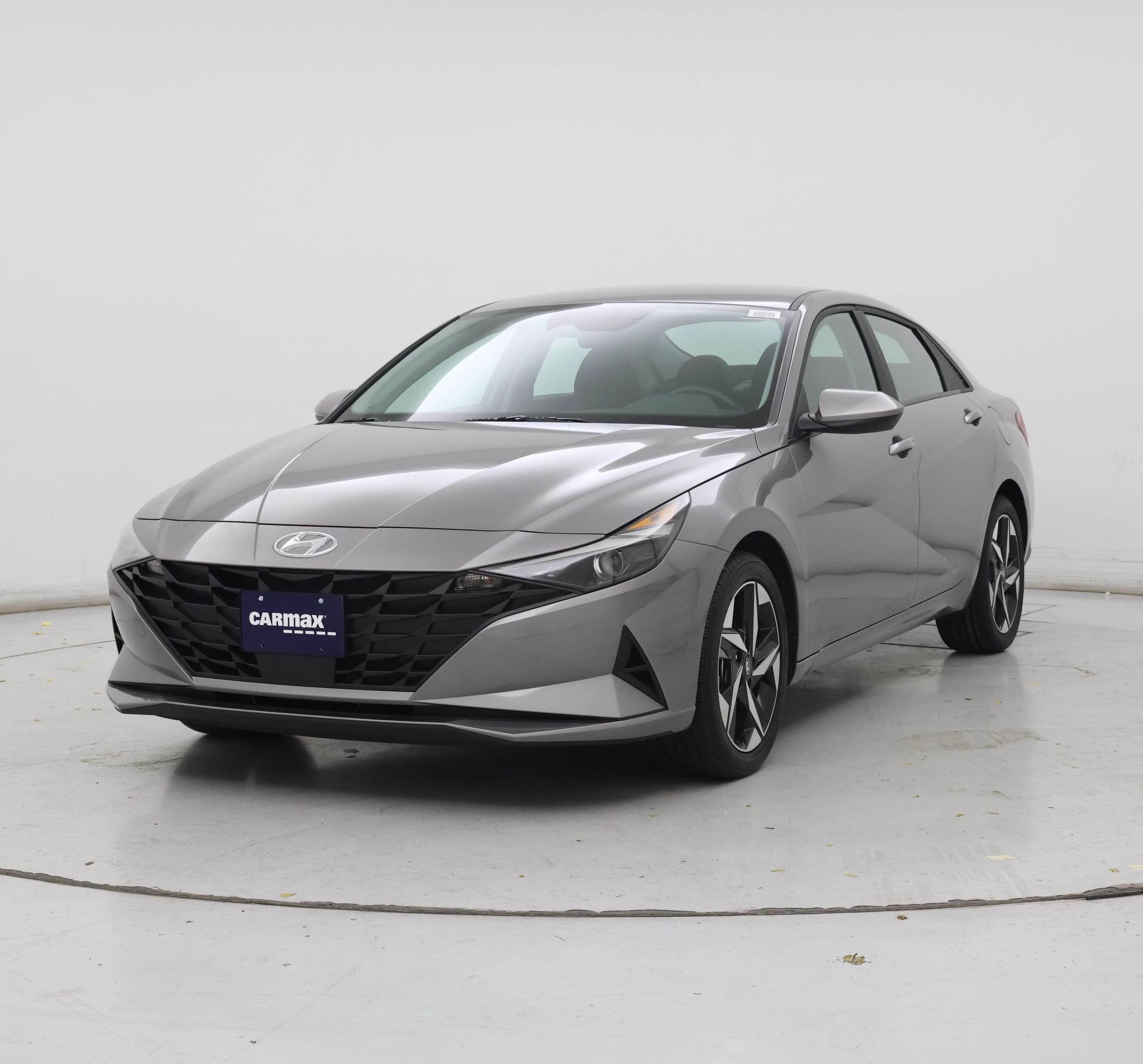 Thumbnail: 2023 Hyundai Elantra - 4