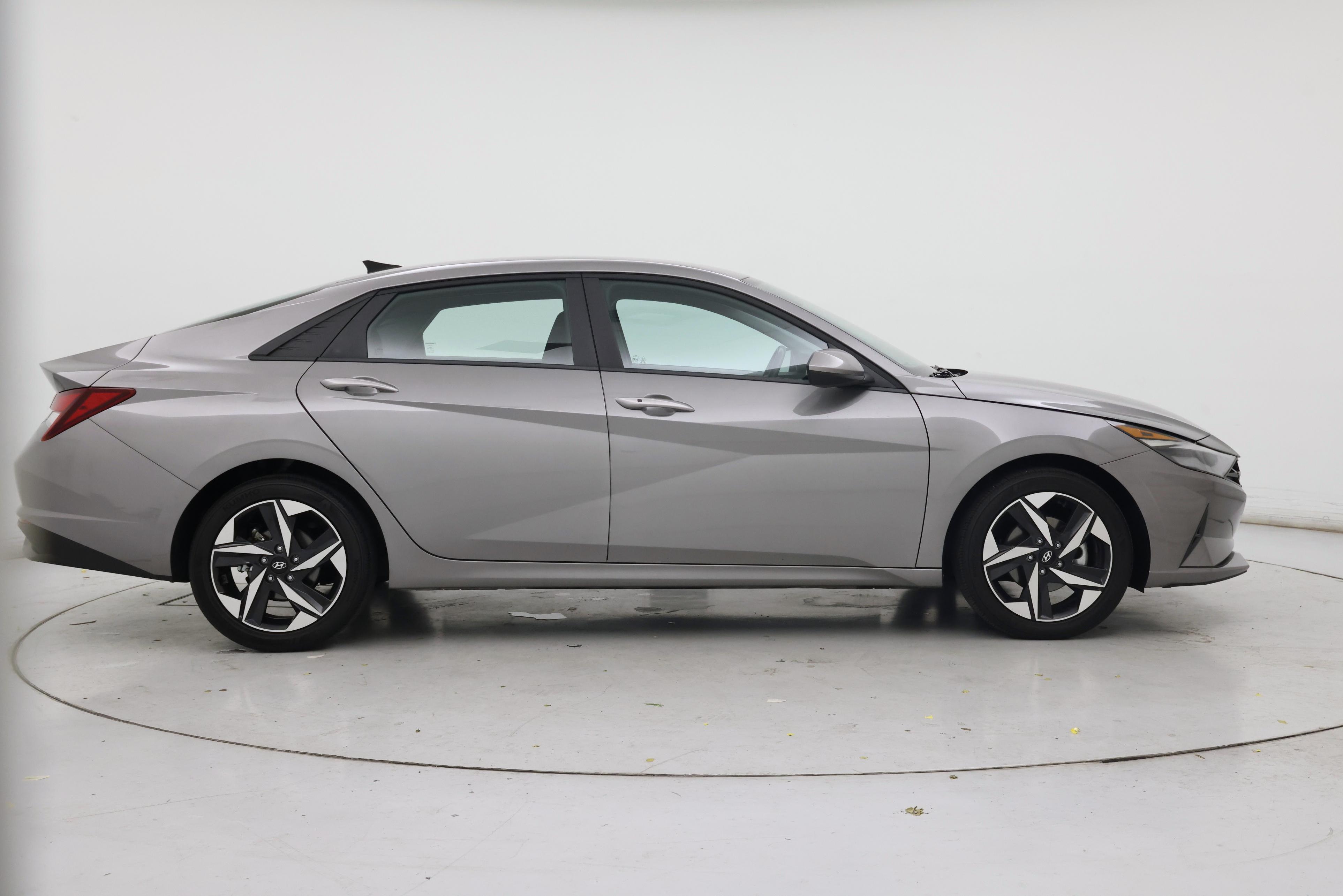 Thumbnail: 2023 Hyundai Elantra - 7