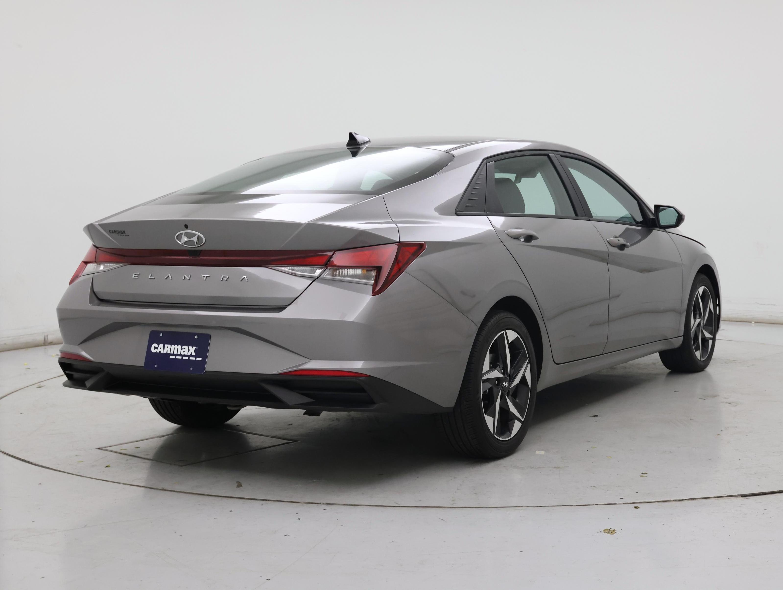 Thumbnail: 2023 Hyundai Elantra - 8