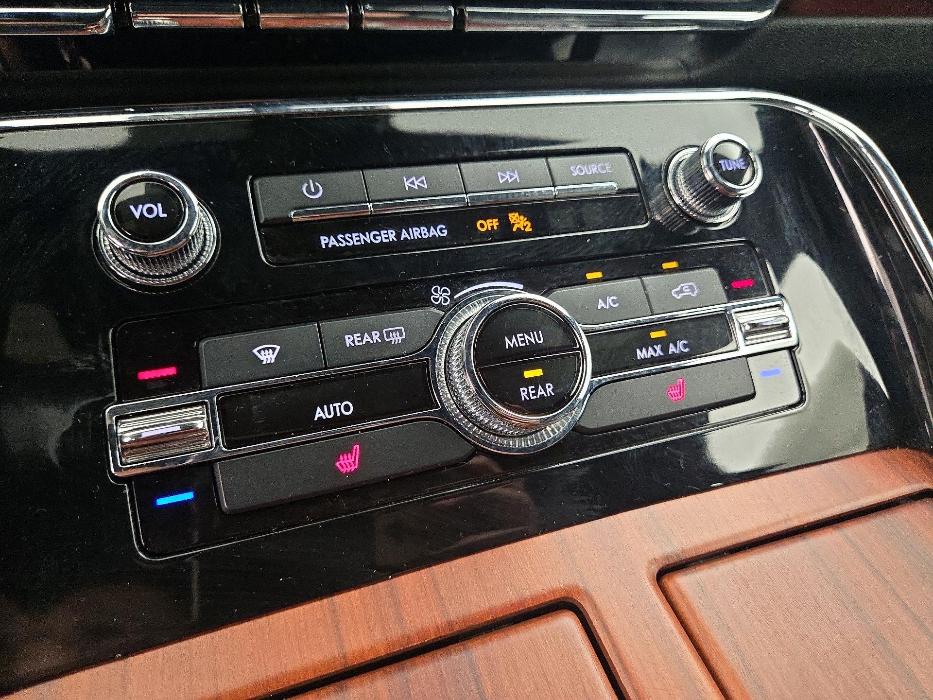 Thumbnail: 2019 Lincoln Navigator - 17