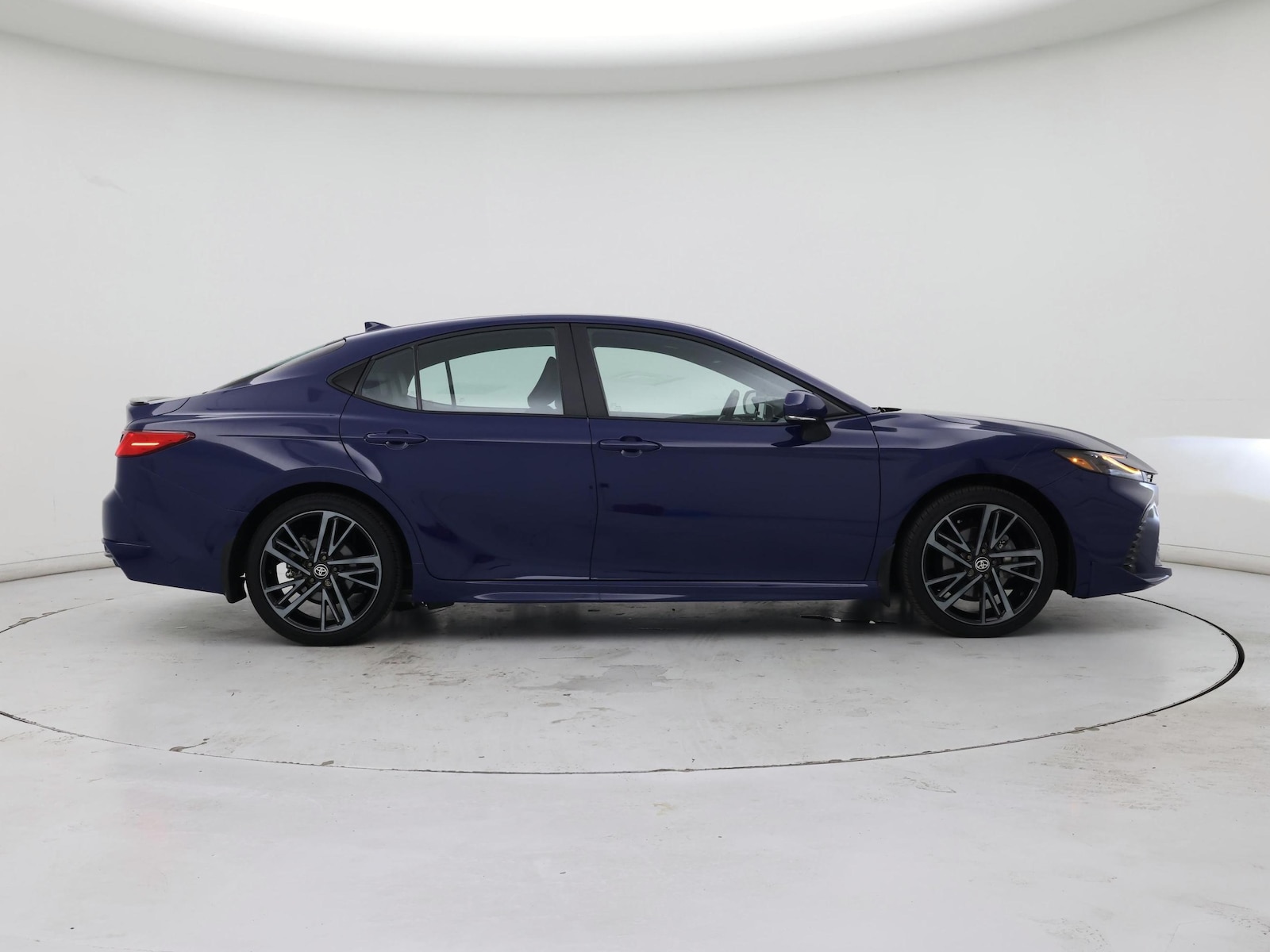 2025 Toyota Camry XSE - Photo 8
