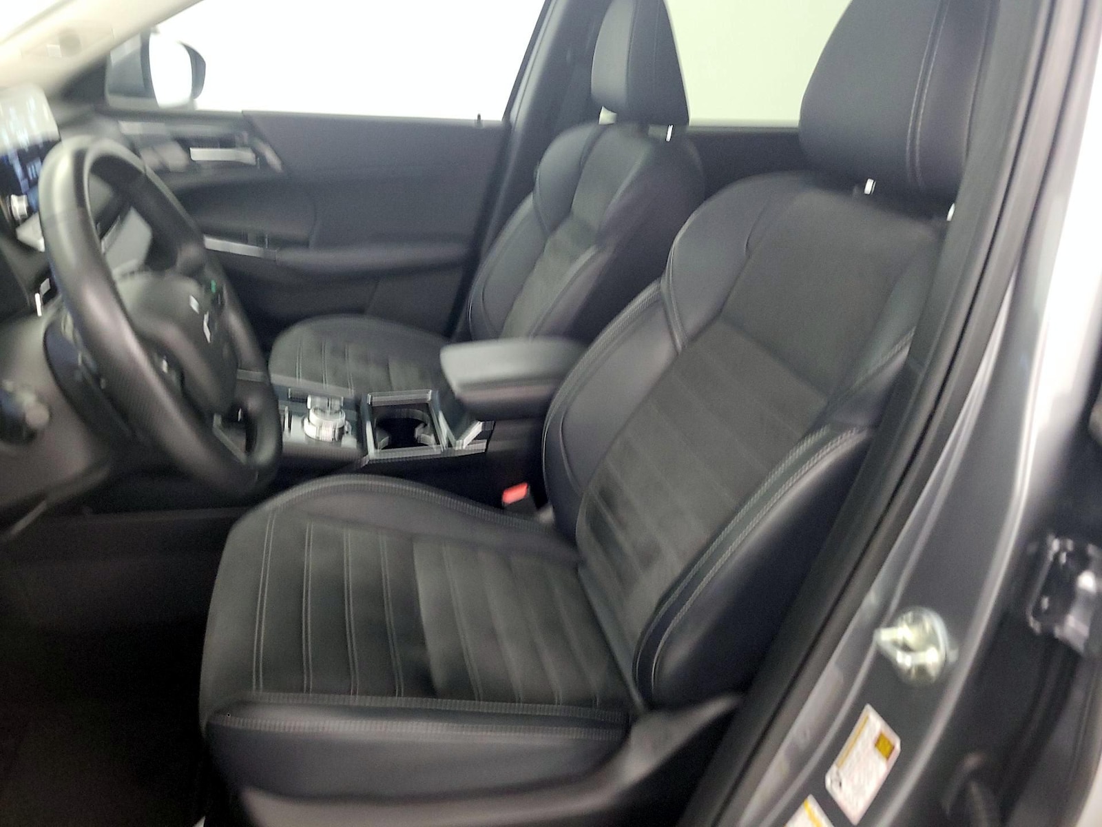 2024 Mitsubishi Outlander SE - Photo 12