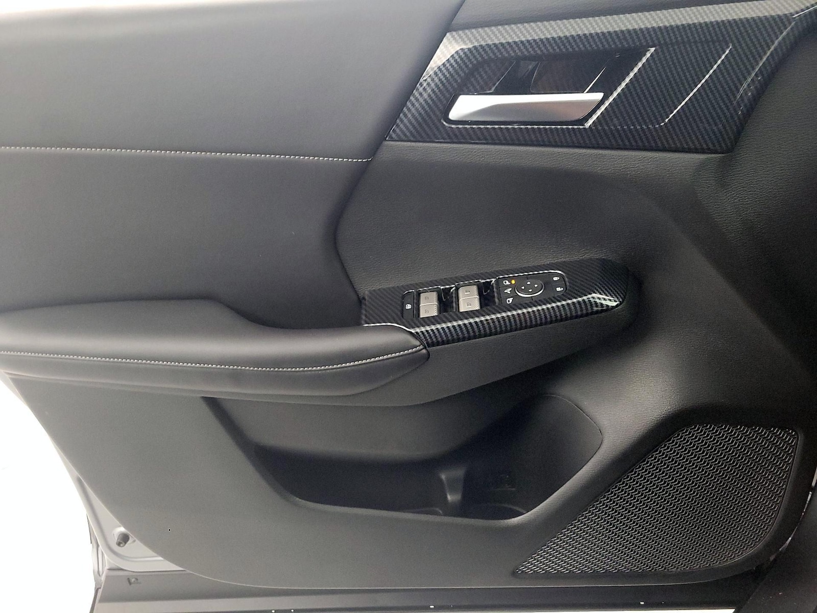 2024 Mitsubishi Outlander SE - Photo 13