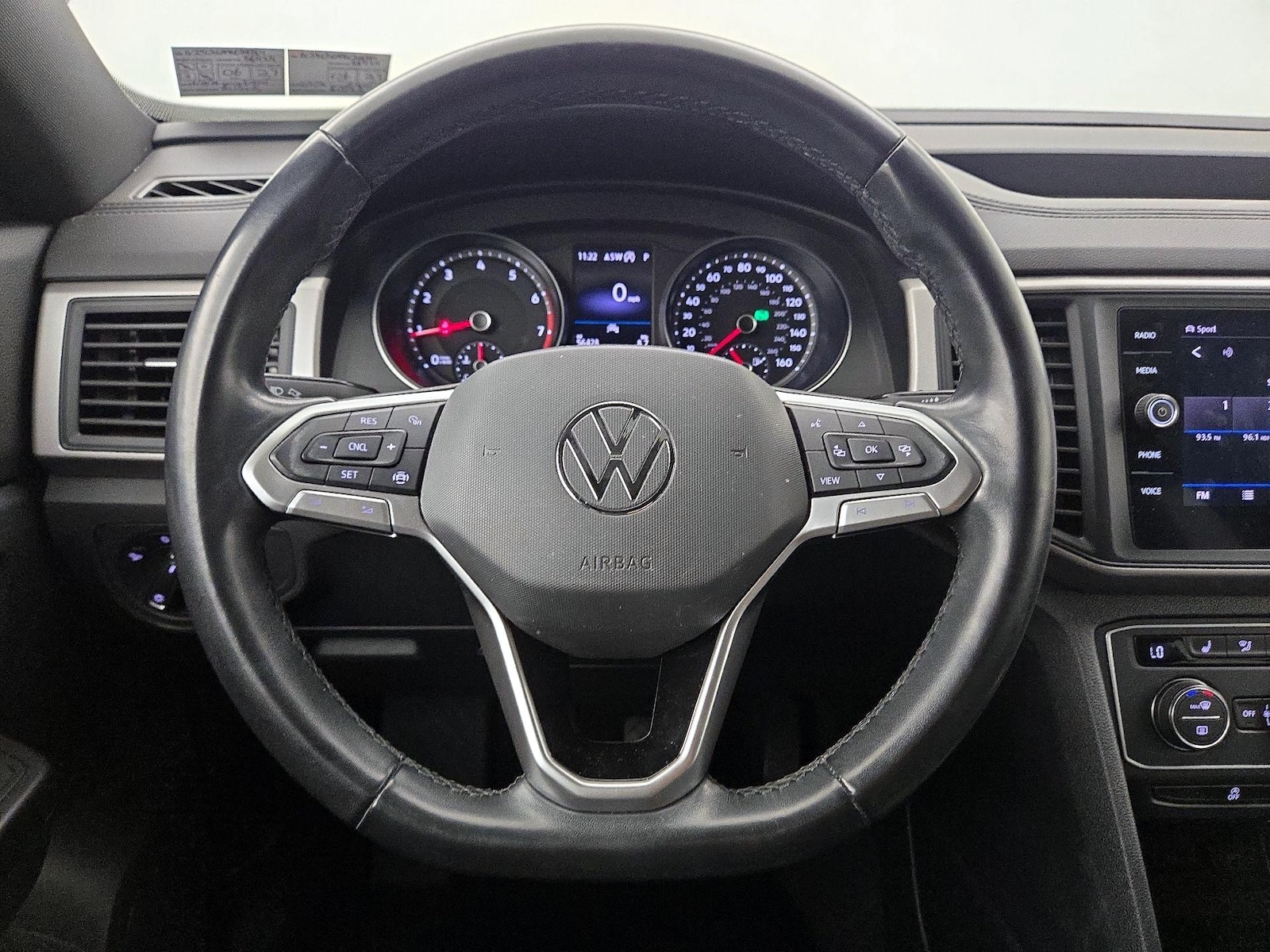 2020 Volkswagen Atlas Cross Sport SE - Photo 11