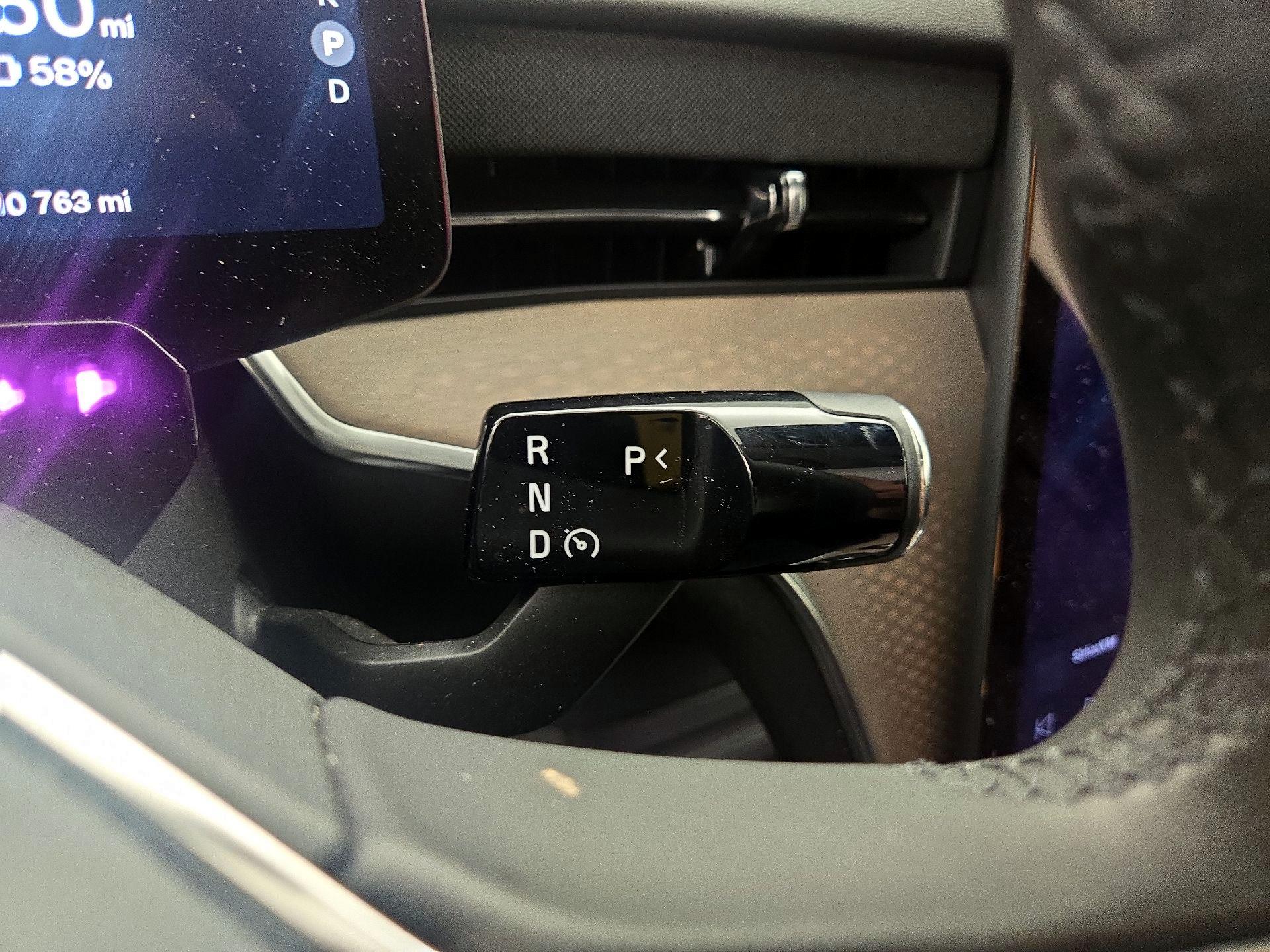 Thumbnail: 2025 Volvo EX90 - 16