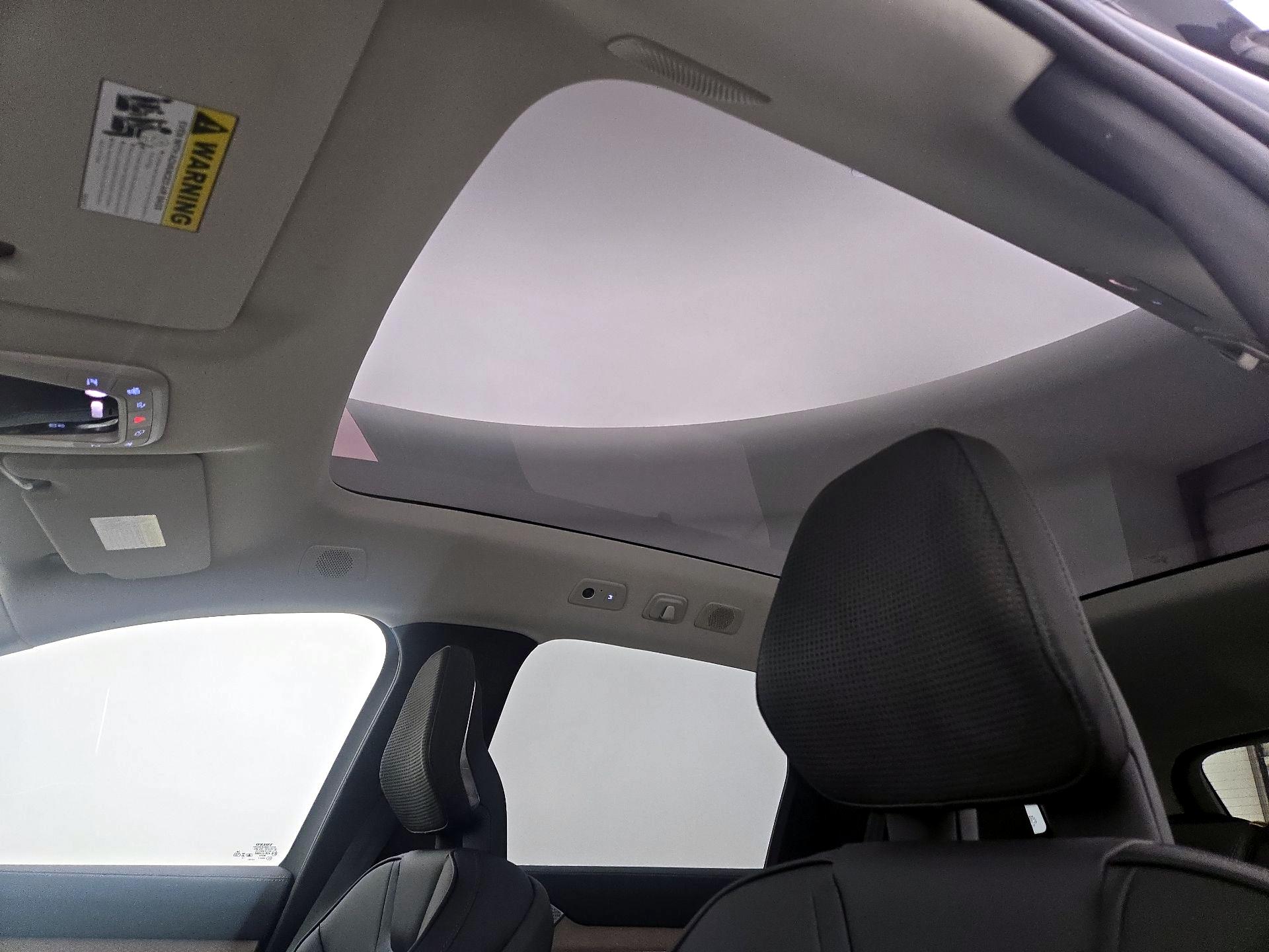 Thumbnail: 2025 Volvo EX90 - 17