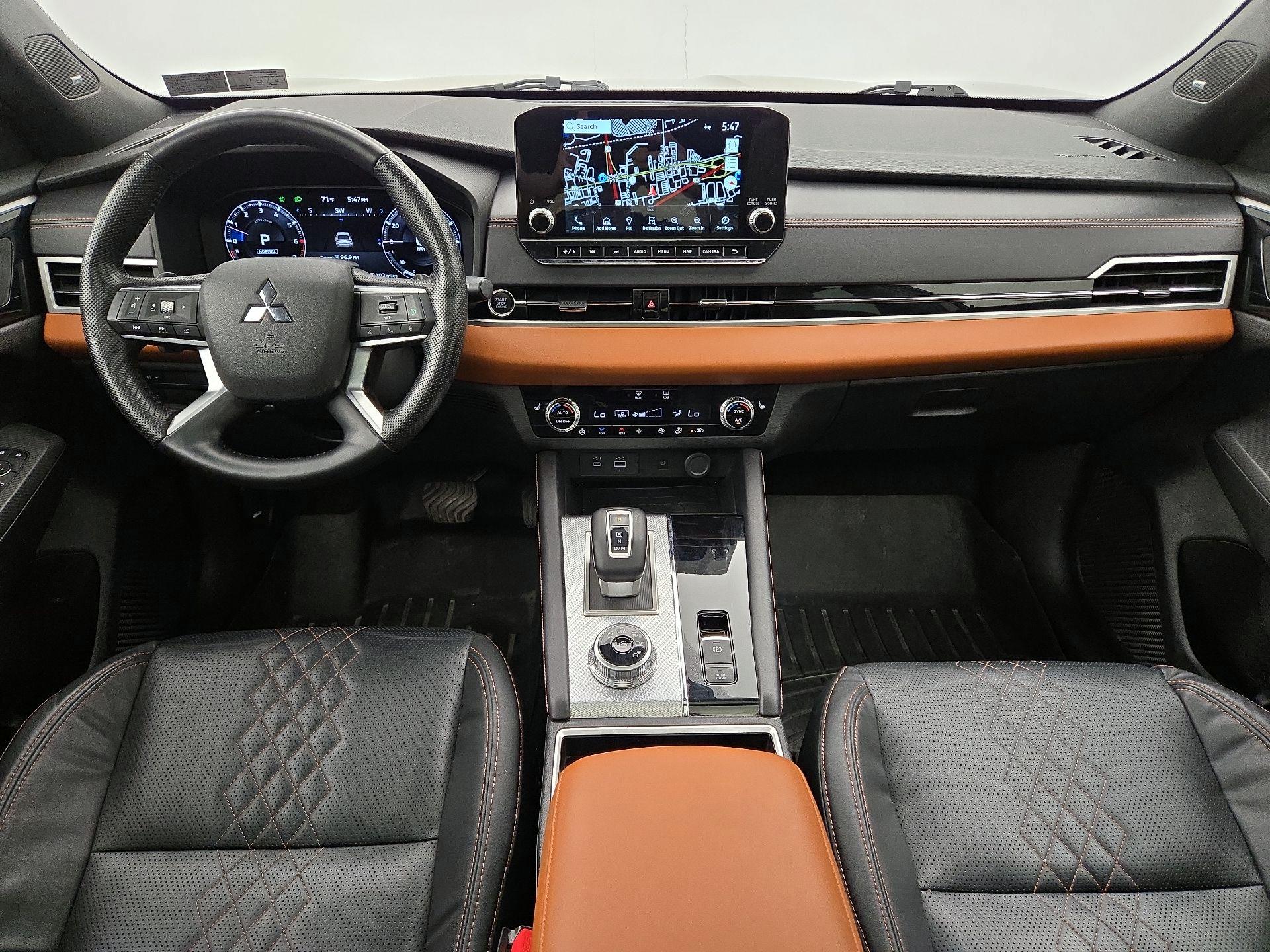Thumbnail: 2022 Mitsubishi Outlander - 9