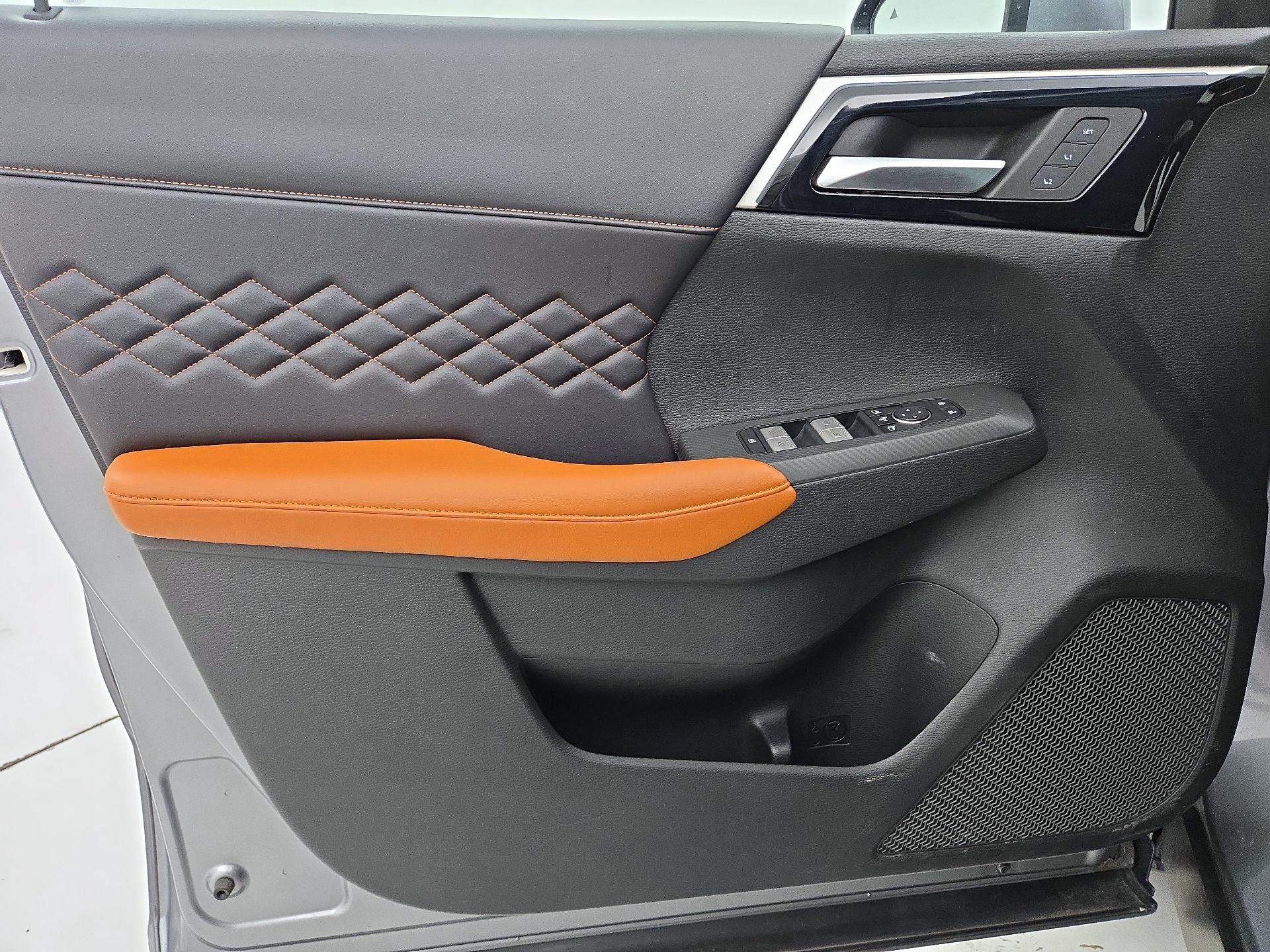 Thumbnail: 2022 Mitsubishi Outlander - 12
