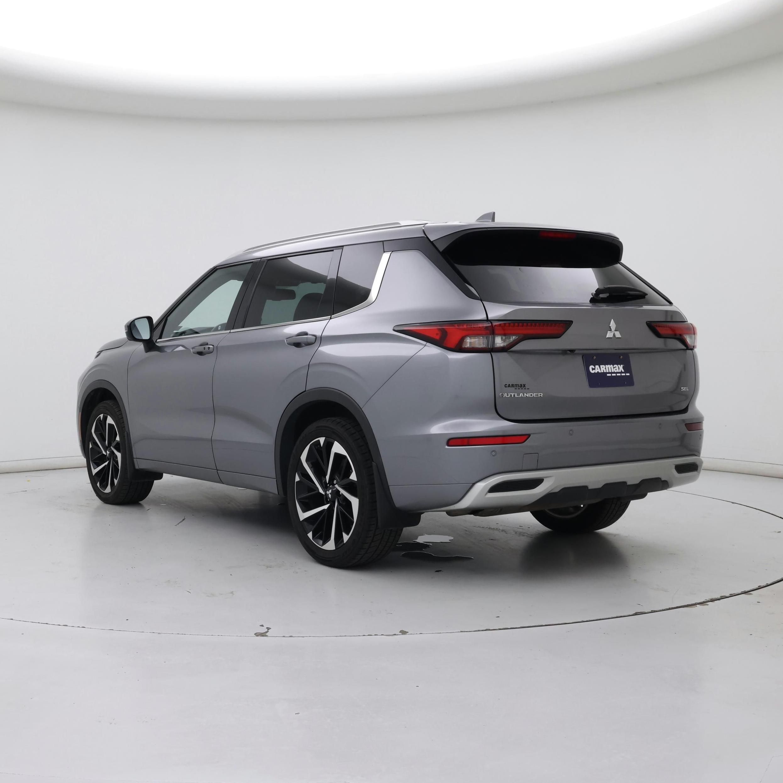 Thumbnail: 2022 Mitsubishi Outlander - 2