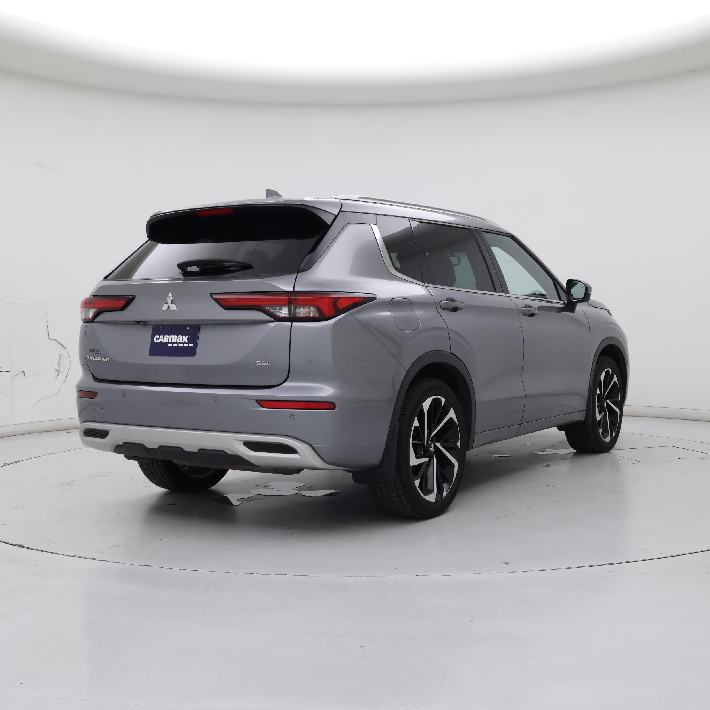 Thumbnail: 2022 Mitsubishi Outlander - 8