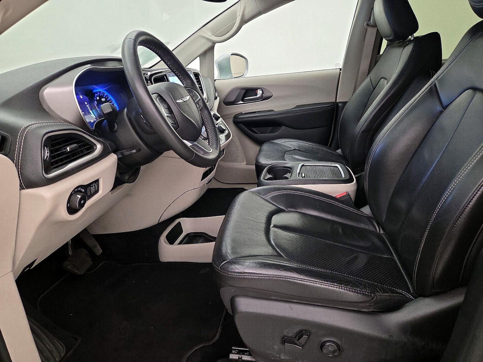 2022 Chrysler Pacifica Touring L - Photo 12