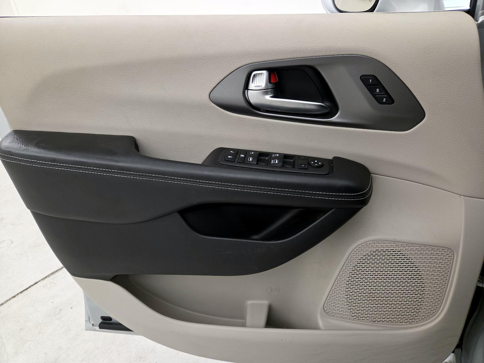 2022 Chrysler Pacifica Touring L - Photo 13