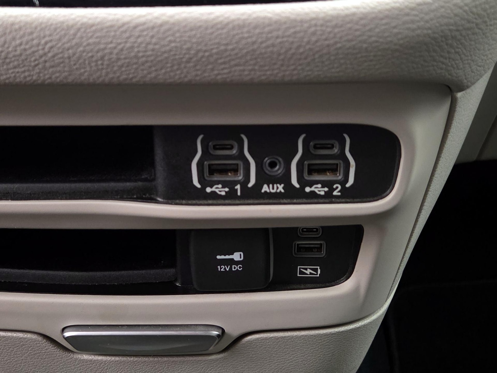 2022 Chrysler Pacifica Touring L - Photo 19