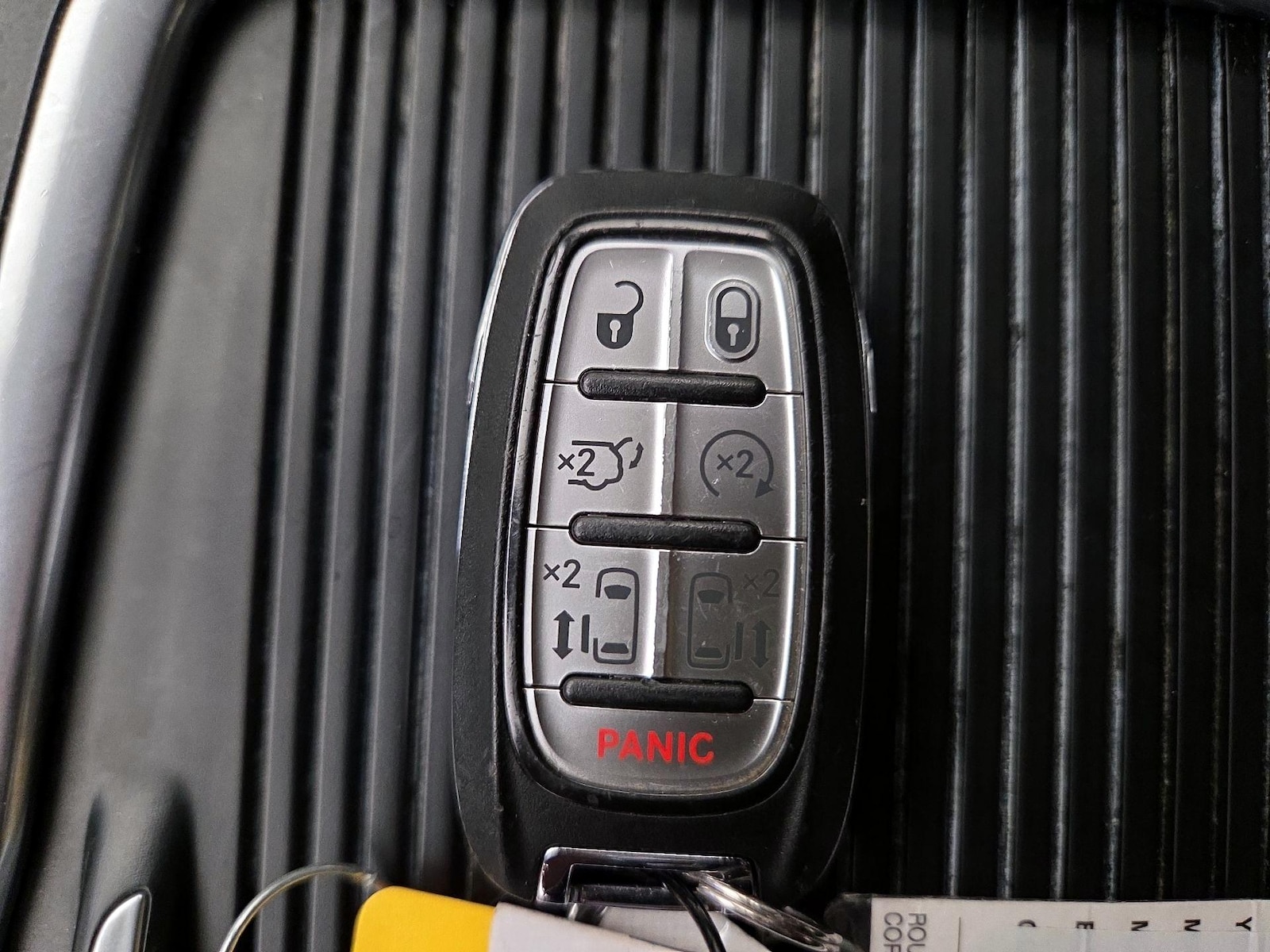 2022 Chrysler Pacifica Touring L - Photo 24