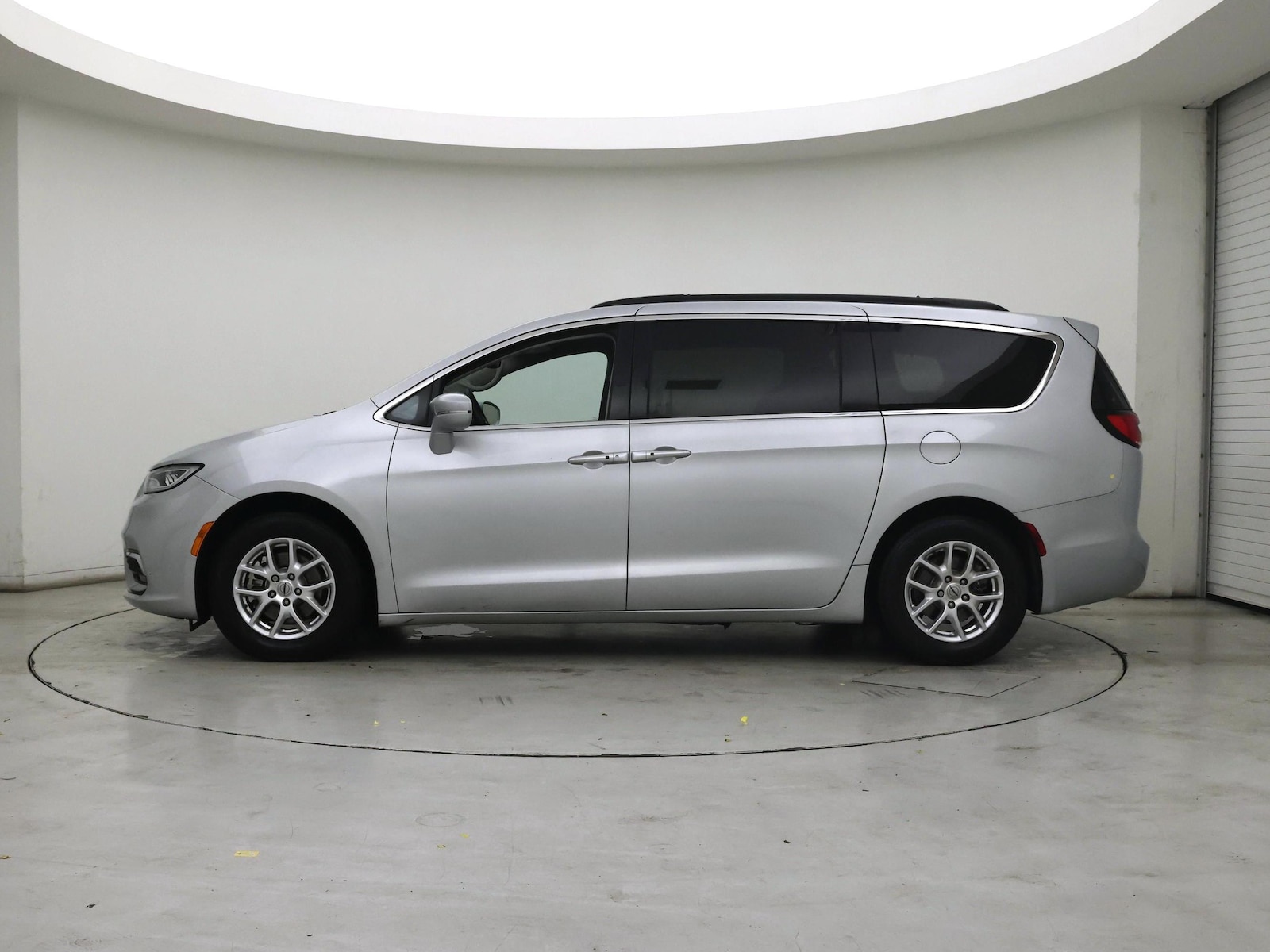 2022 Chrysler Pacifica Touring L - Photo 4