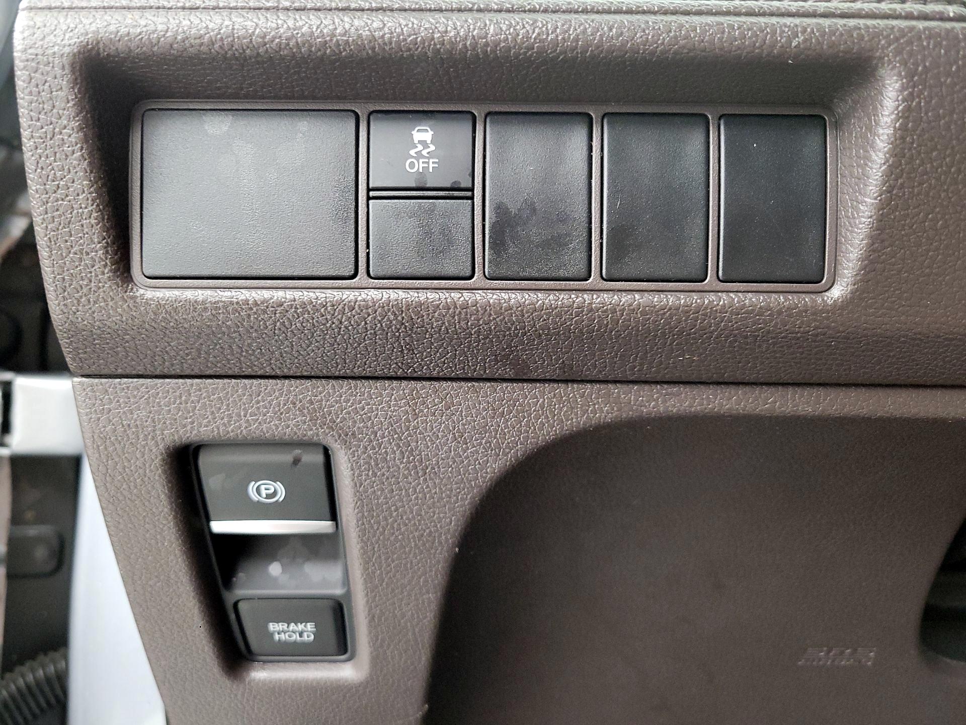 Thumbnail: 2019 Honda Odyssey - 13