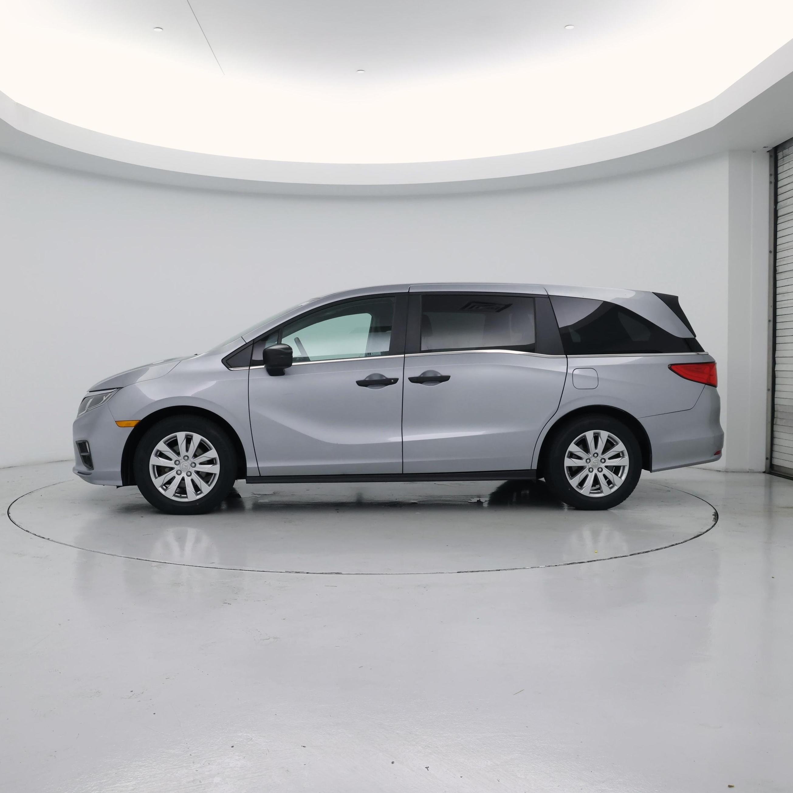 Thumbnail: 2019 Honda Odyssey - 3