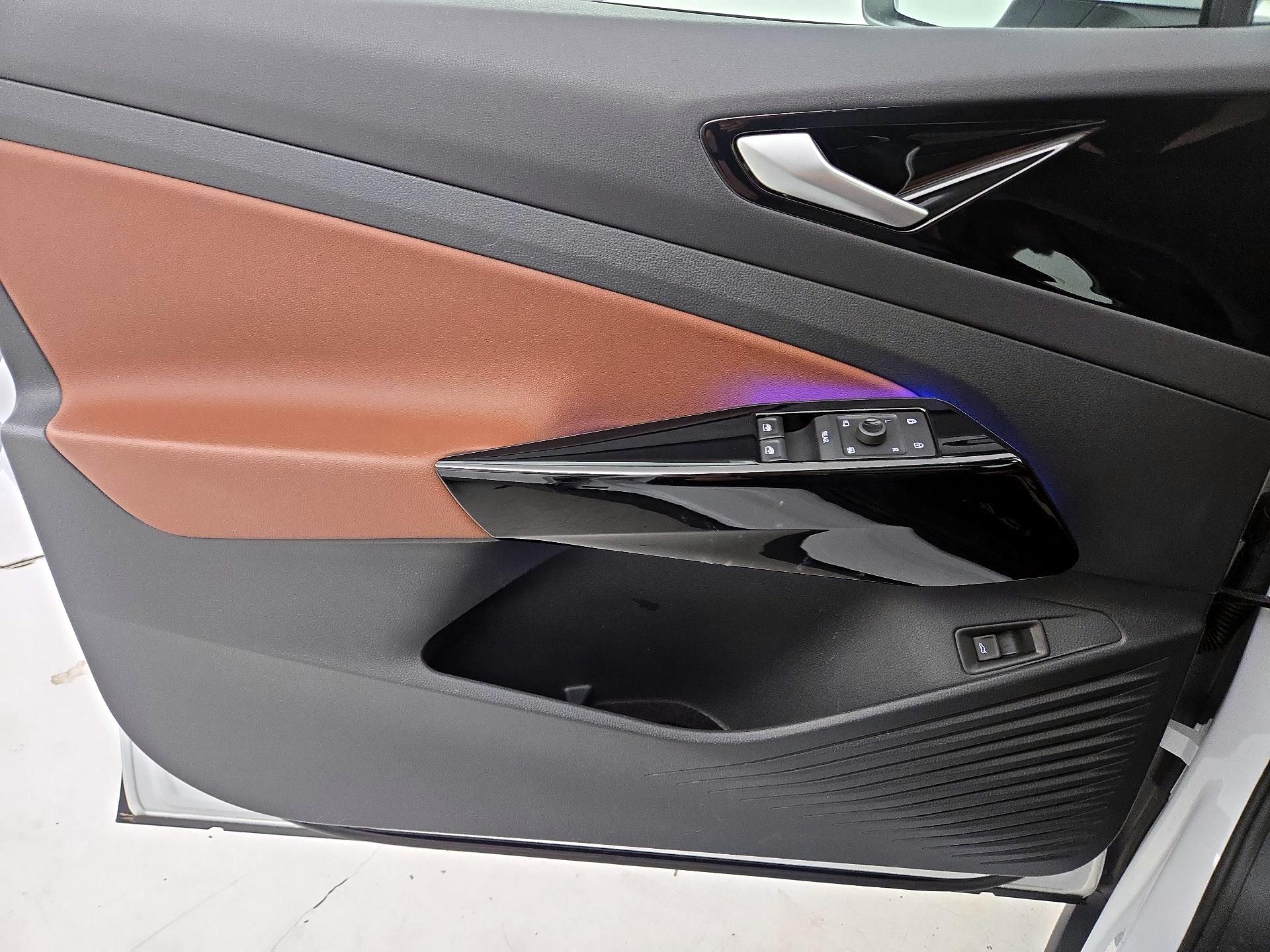 Thumbnail: 2022 Volkswagen ID.4 - 12
