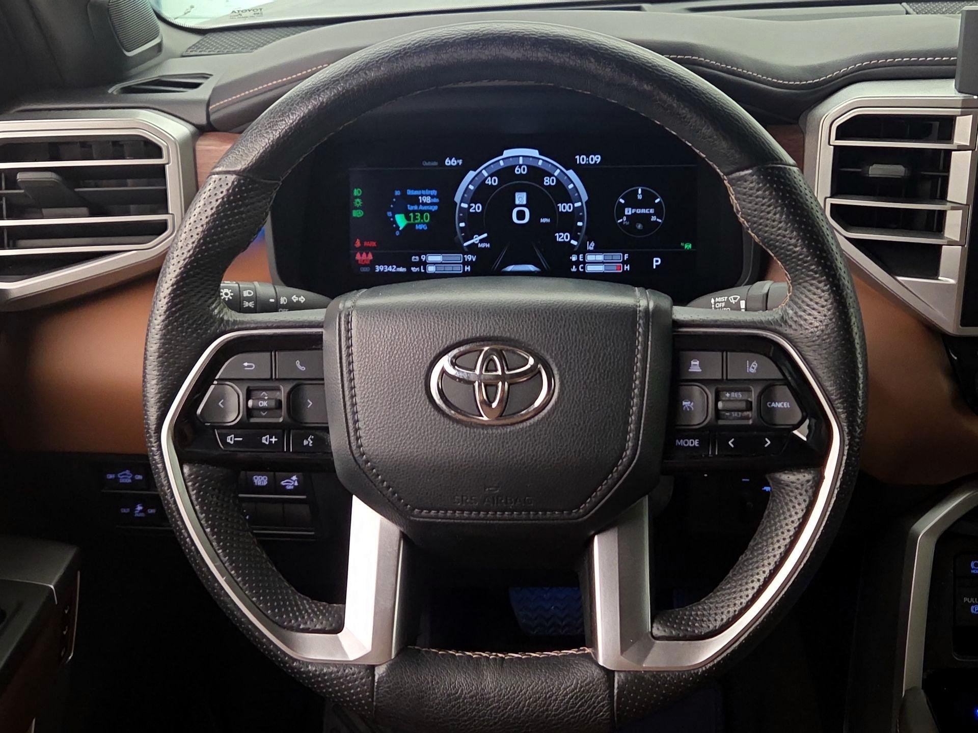 Thumbnail: 2022 Toyota Tundra - 10