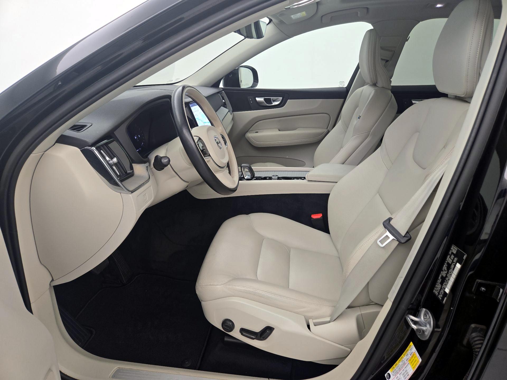 Thumbnail: 2024 Volvo XC60 - 11
