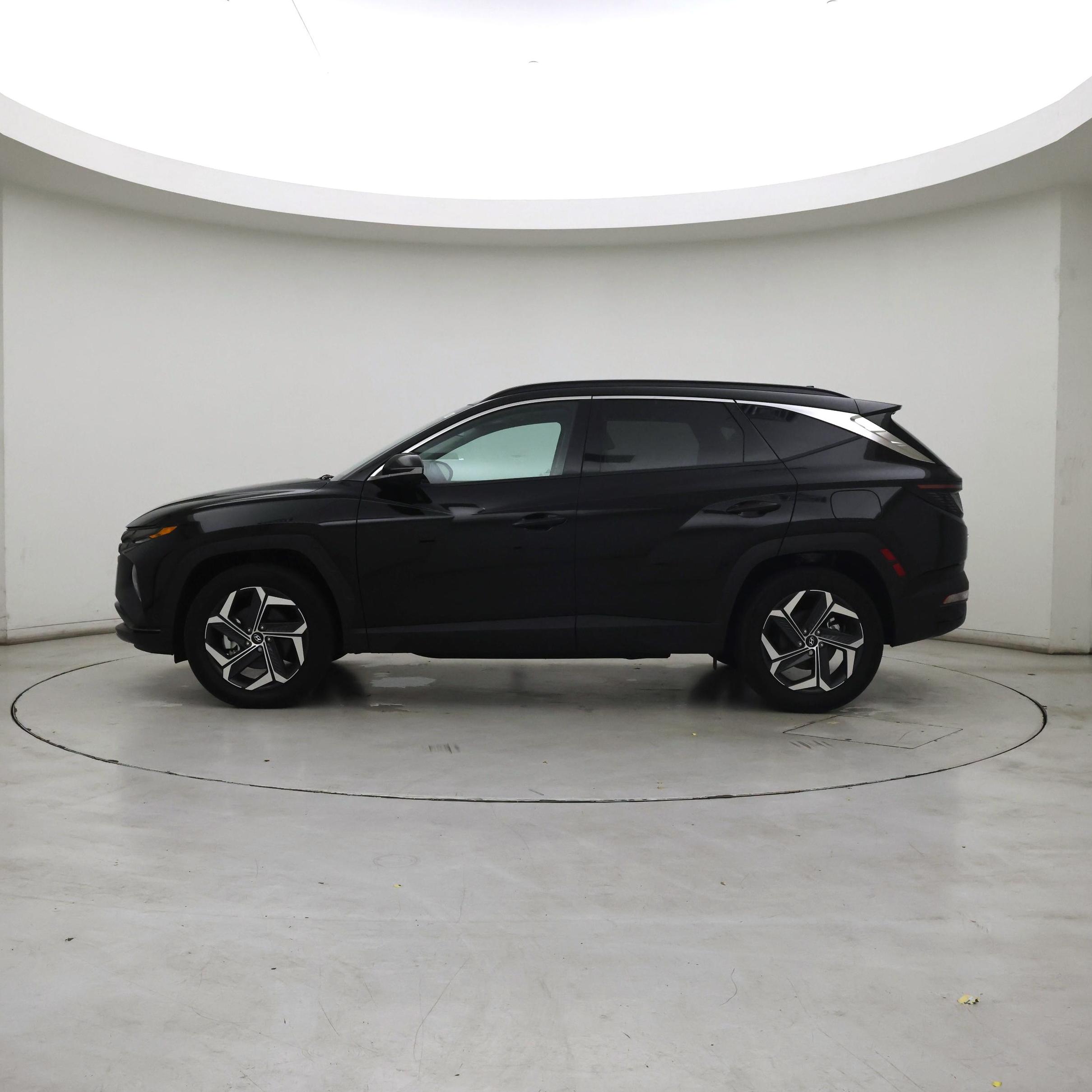 Thumbnail: 2024 Hyundai Tucson - 3