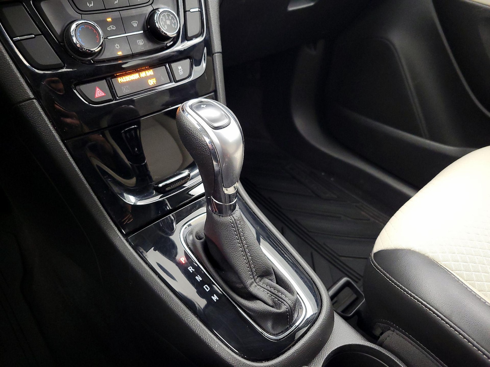 2018 Buick Encore Preferred - Photo 18