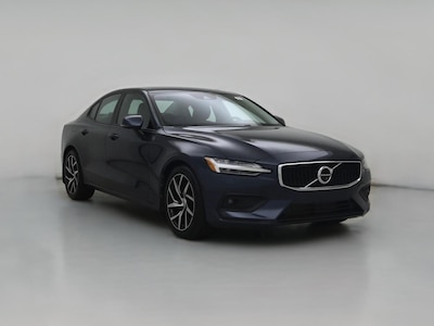 2020 Volvo S60 T6 Momentum