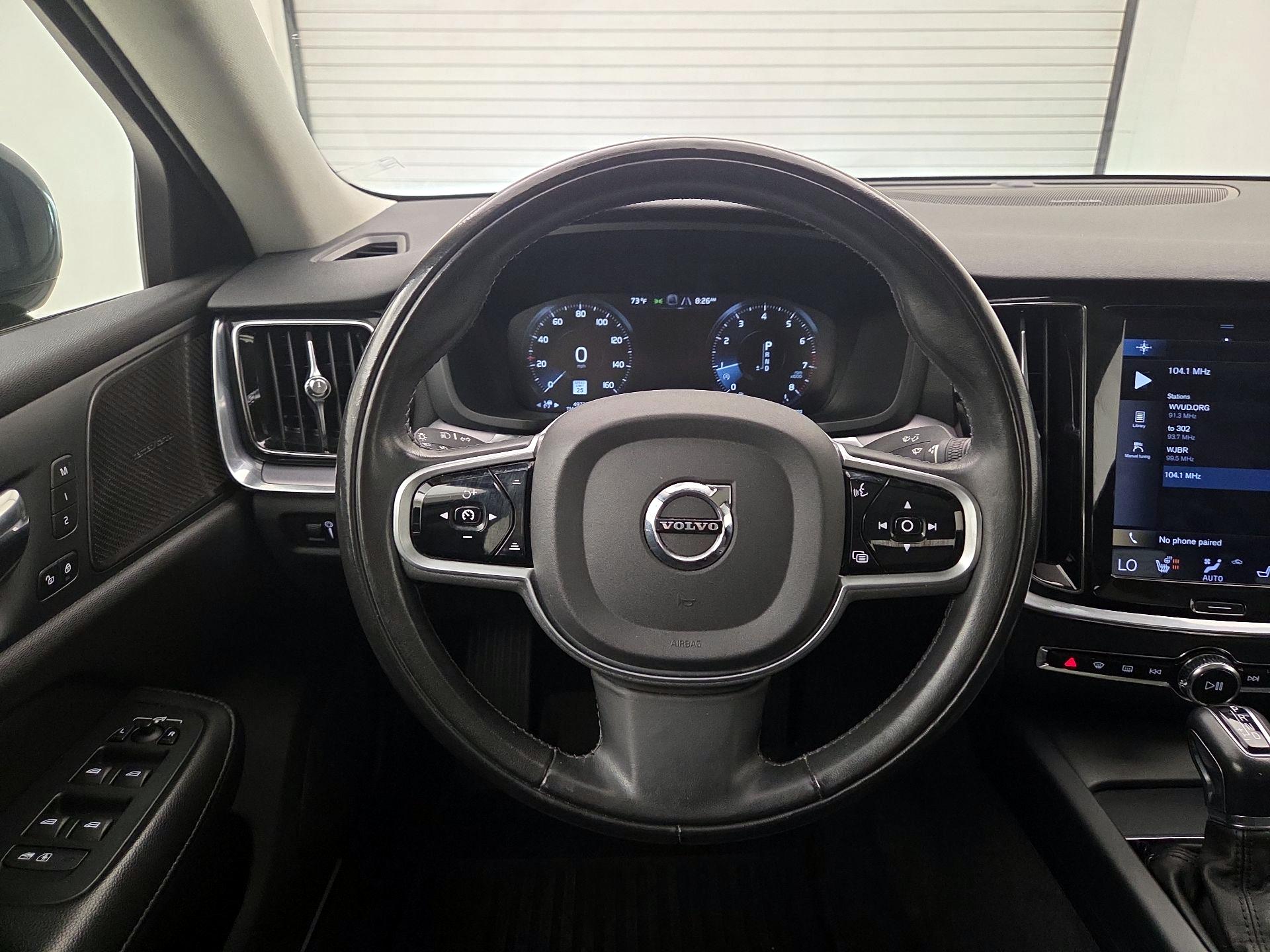Thumbnail: 2020 Volvo S60 - 10