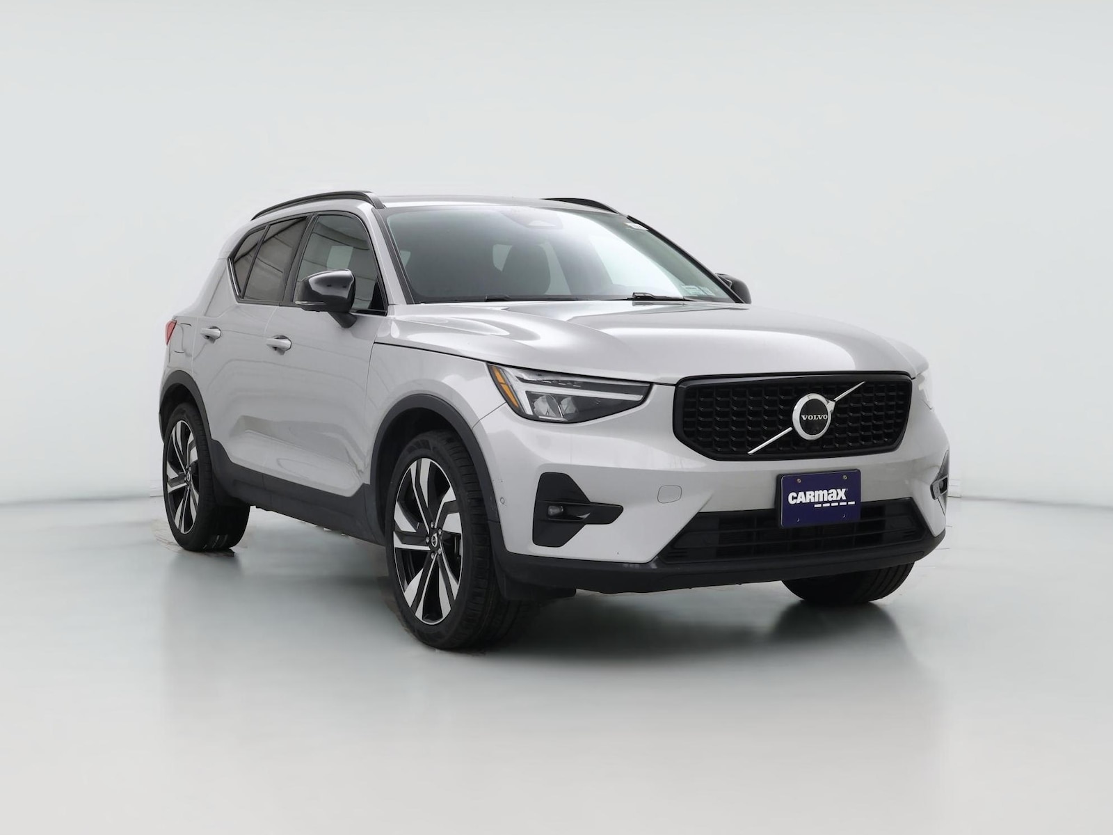 2023 Volvo XC40
