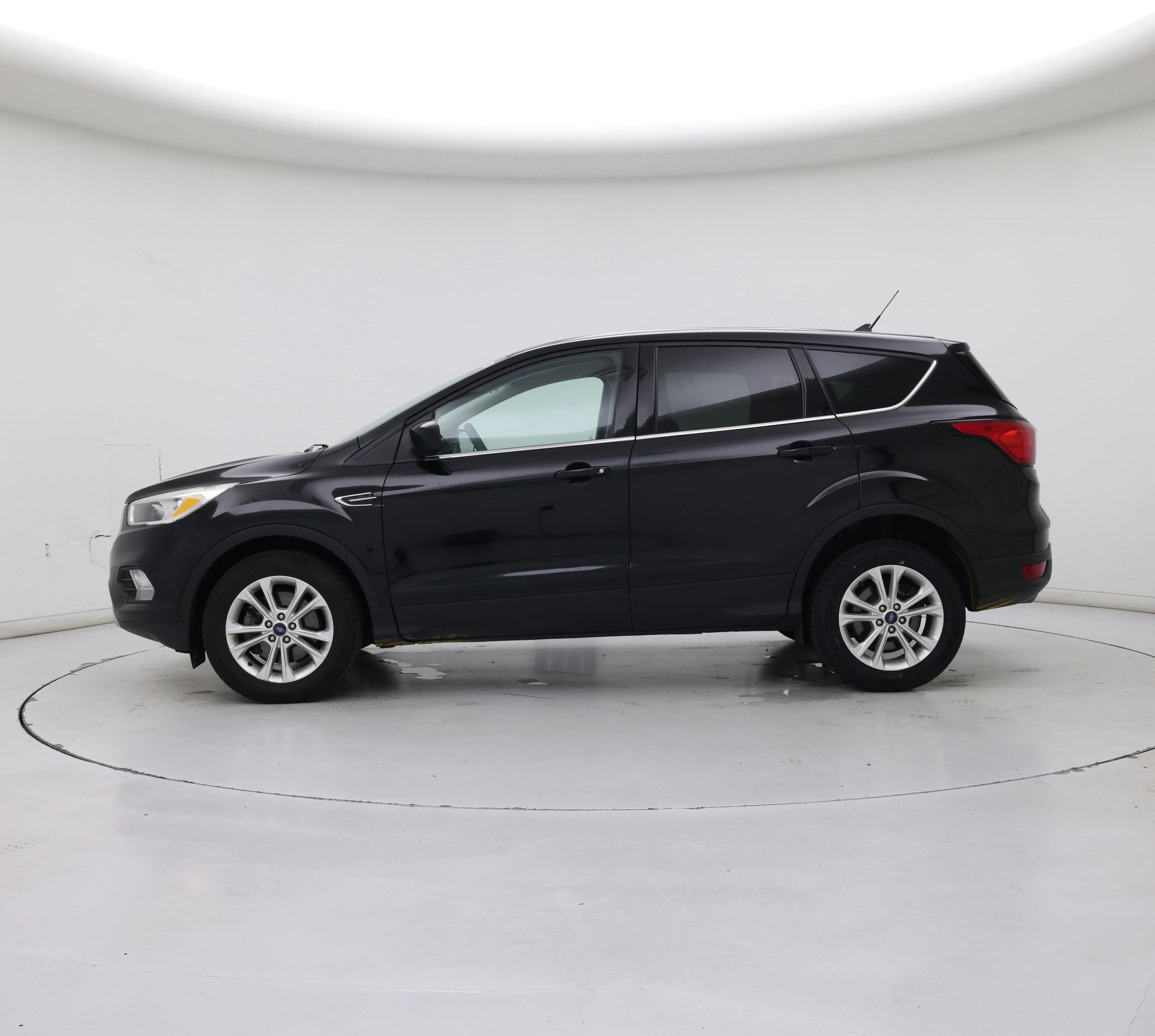 Thumbnail: 2019 Ford Escape - 3