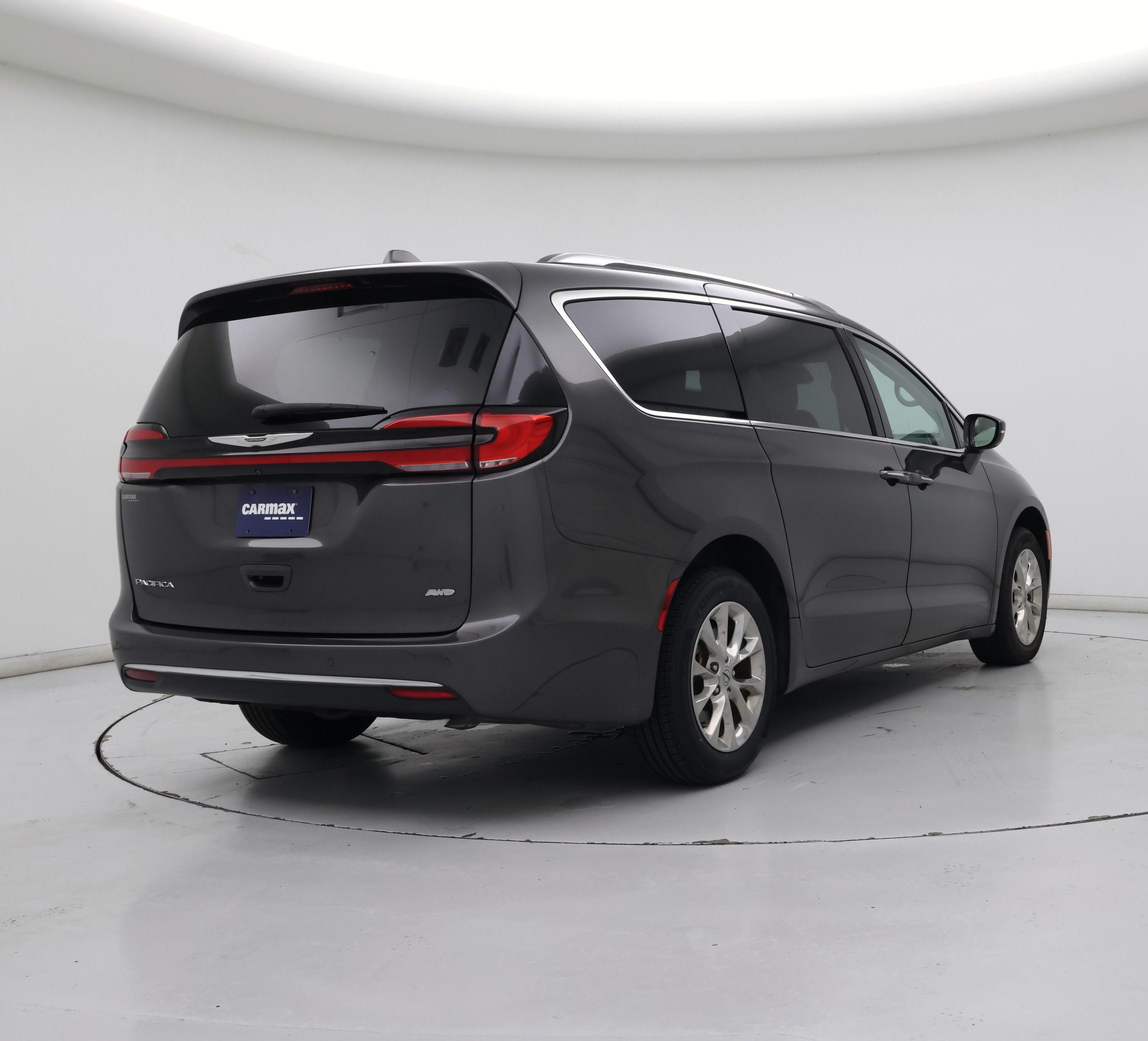 Thumbnail: 2021 Chrysler Pacifica - 8