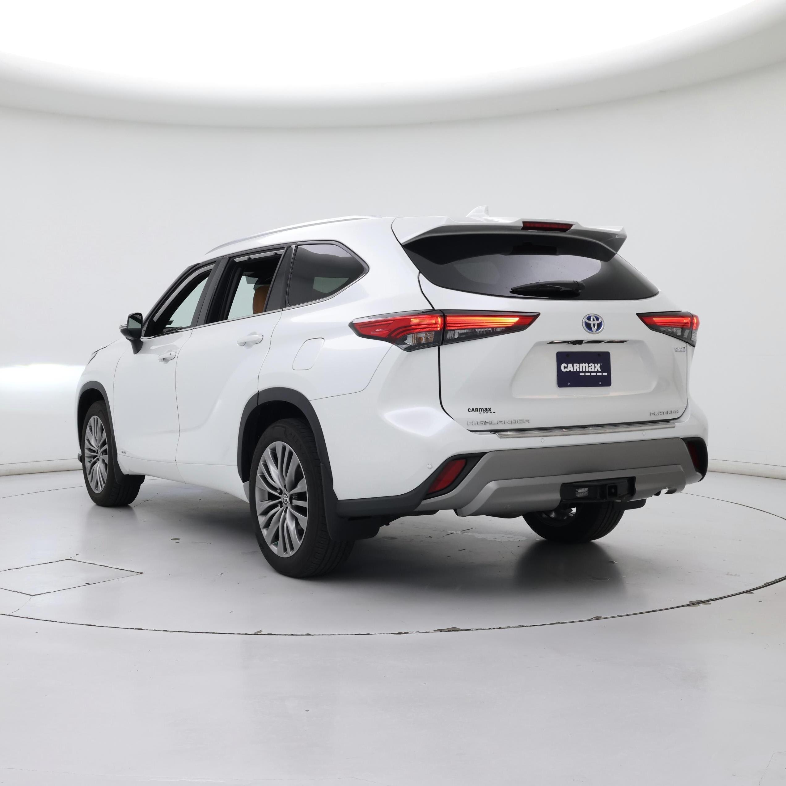 Thumbnail: 2022 Toyota Highlander - 2