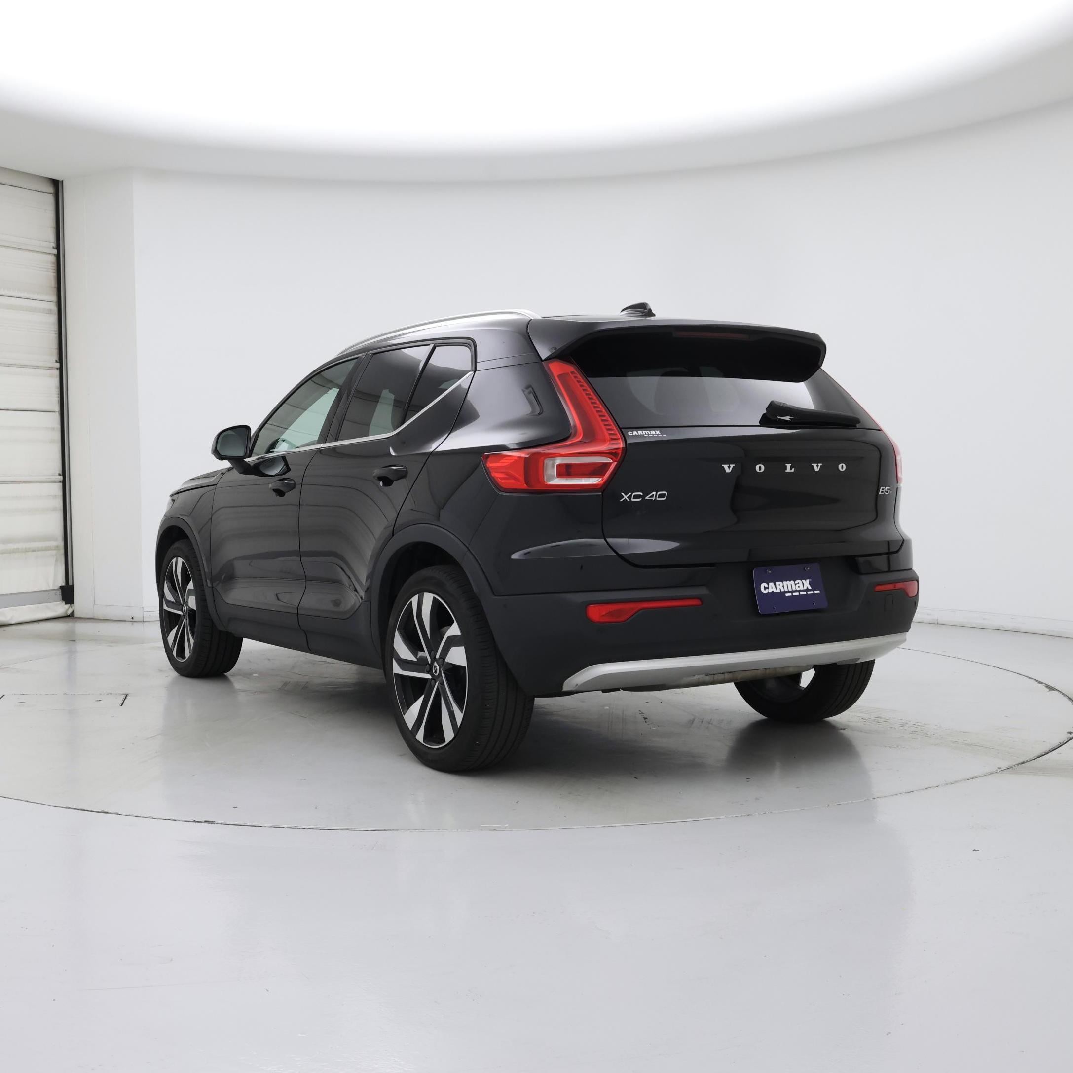 Thumbnail: 2024 Volvo XC40 - 2