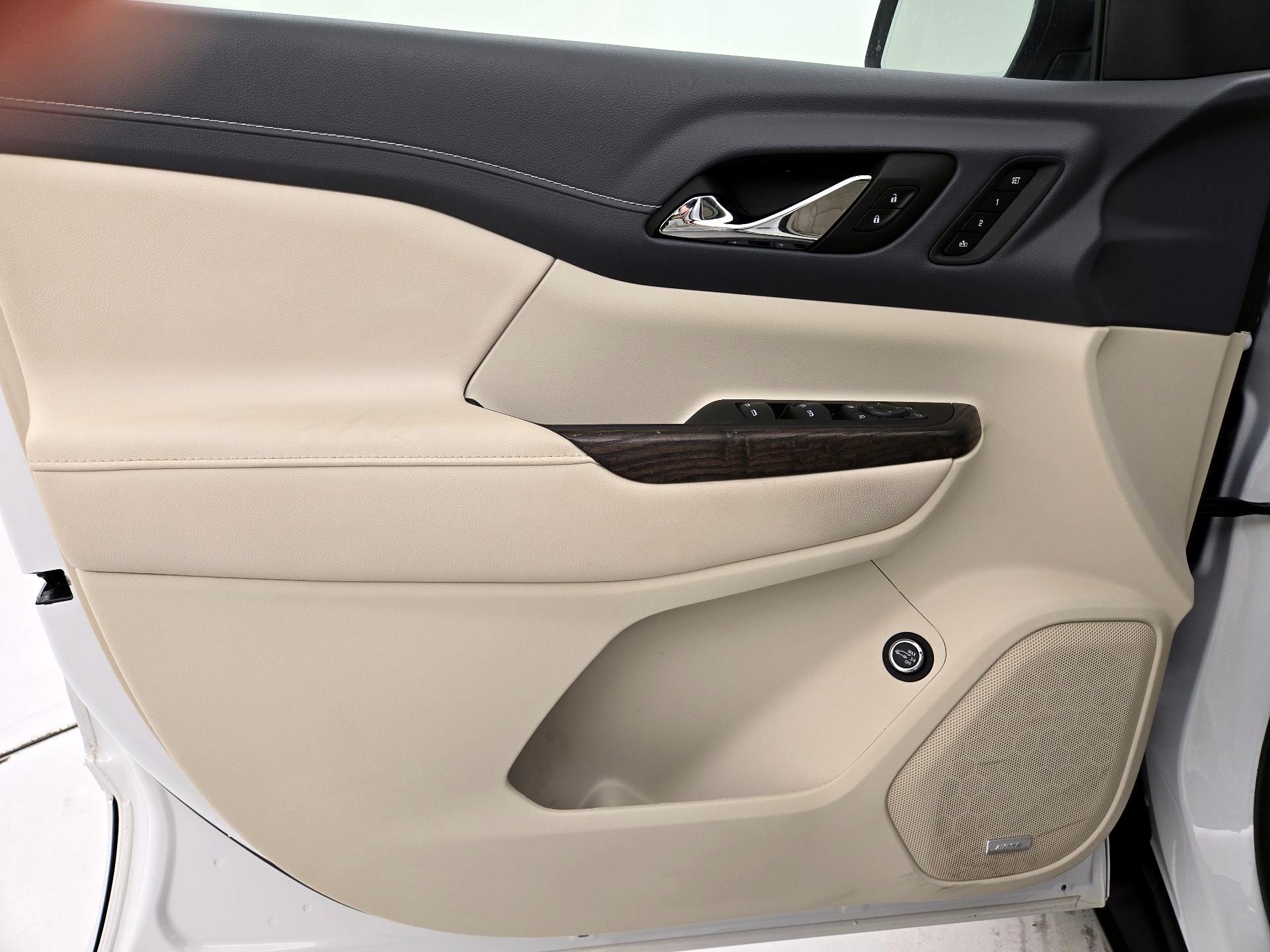 Thumbnail: 2023 GMC Acadia - 12