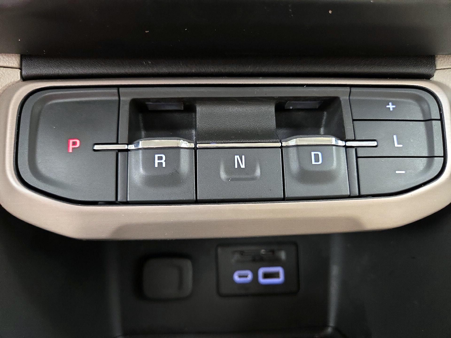 Thumbnail: 2023 GMC Acadia - 18