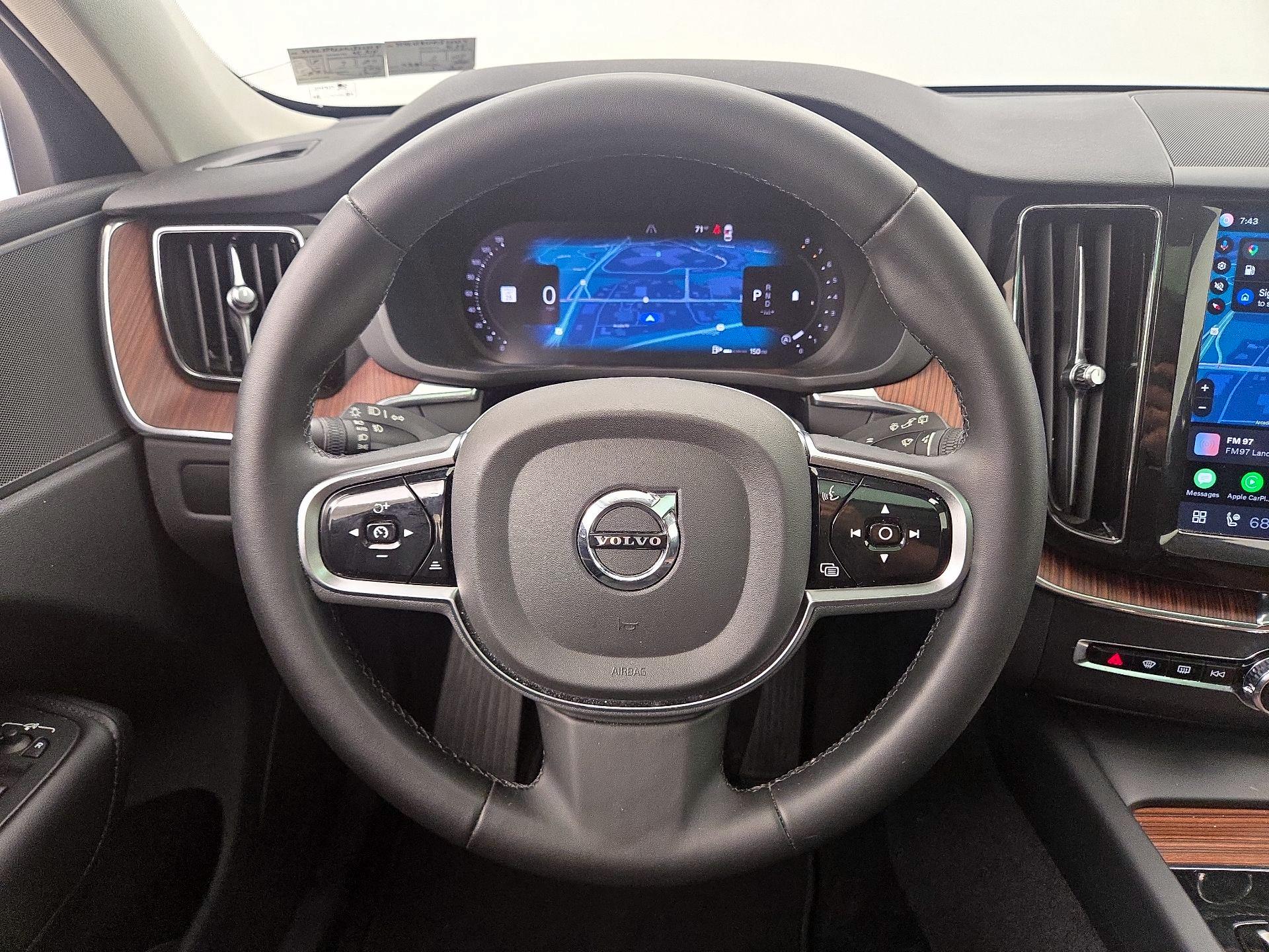 Thumbnail: 2024 Volvo XC60 - 10