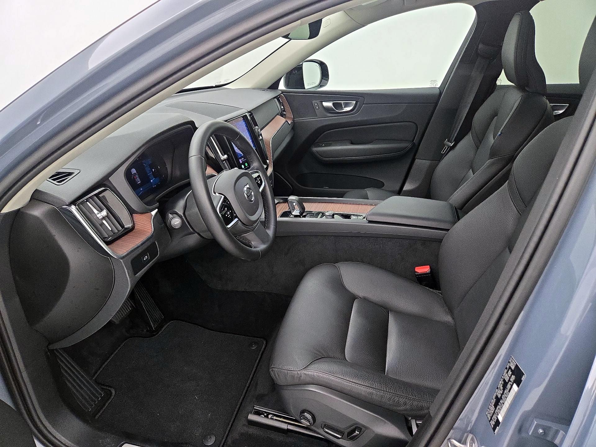 Thumbnail: 2024 Volvo XC60 - 11