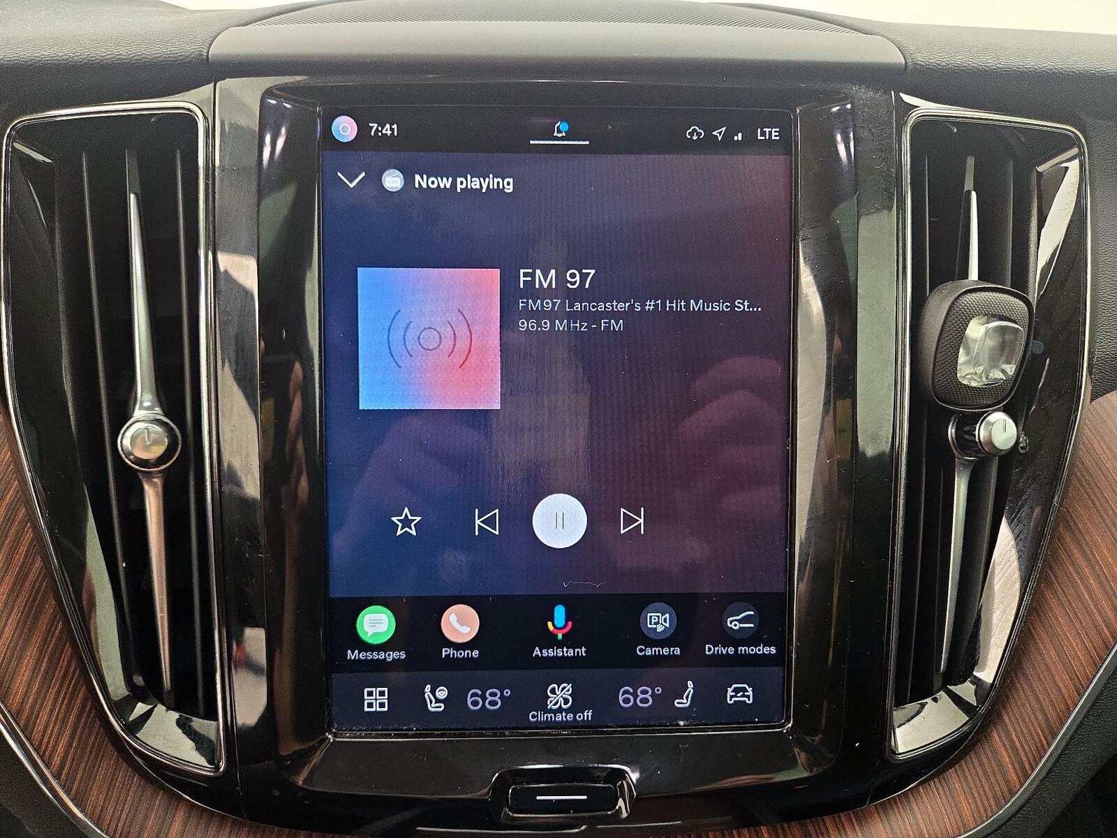 2024 Volvo XC60 Plus - Photo 17