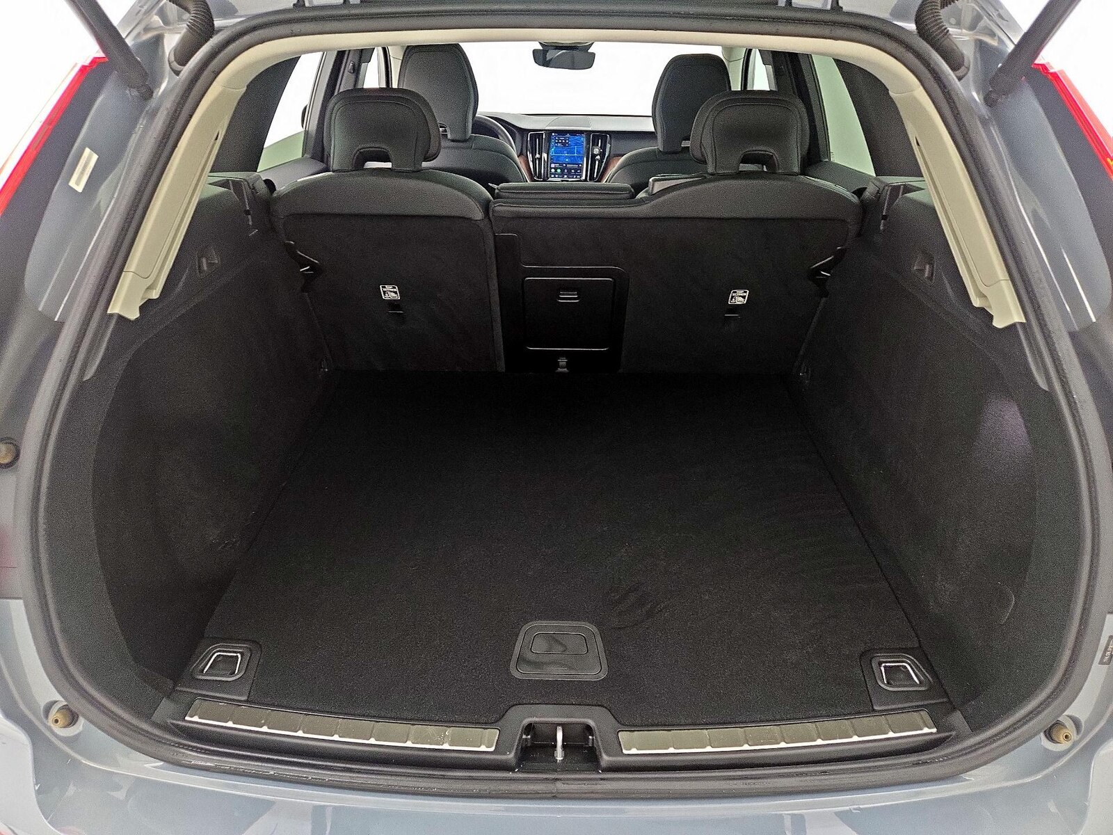 2024 Volvo XC60 Plus - Photo 23