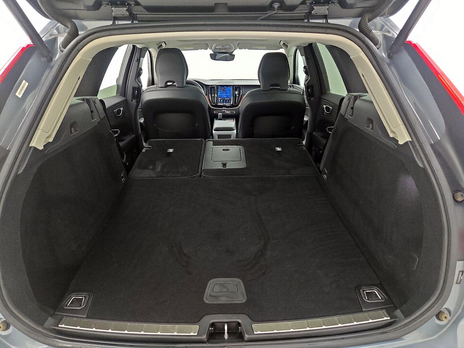 2024 Volvo XC60 Plus - Photo 24