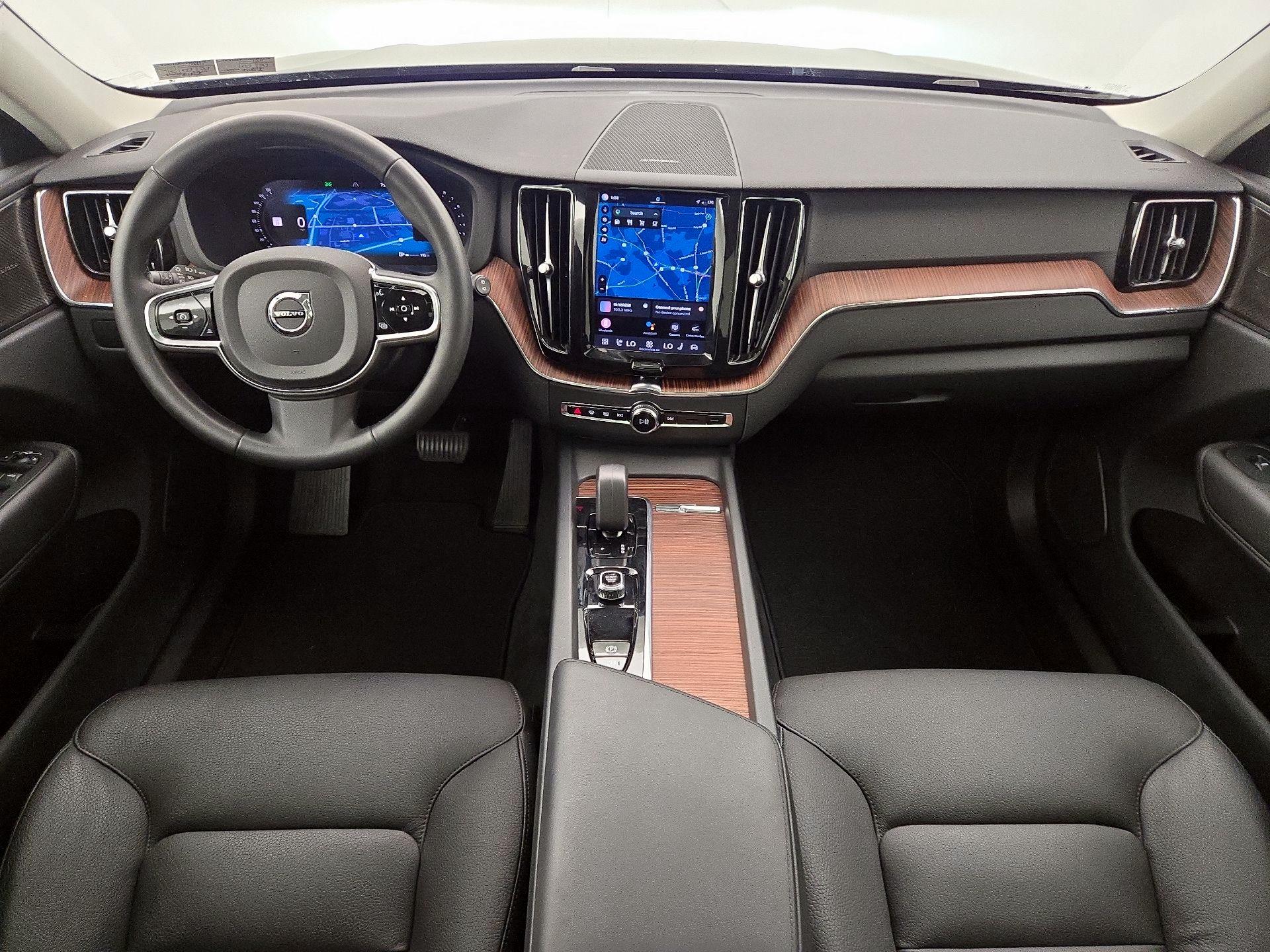 Thumbnail: 2023 Volvo XC60 - 9