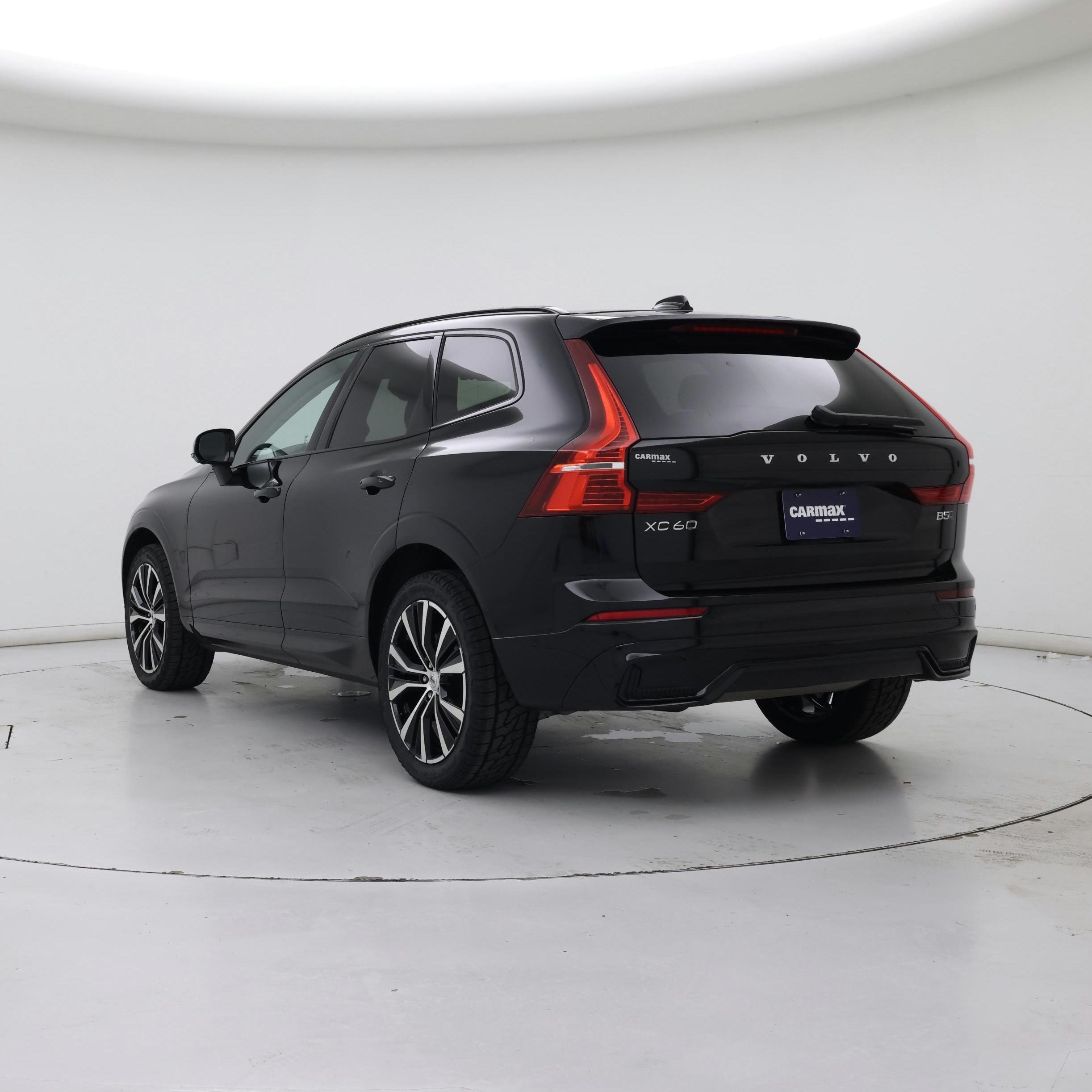 Thumbnail: 2023 Volvo XC60 - 2